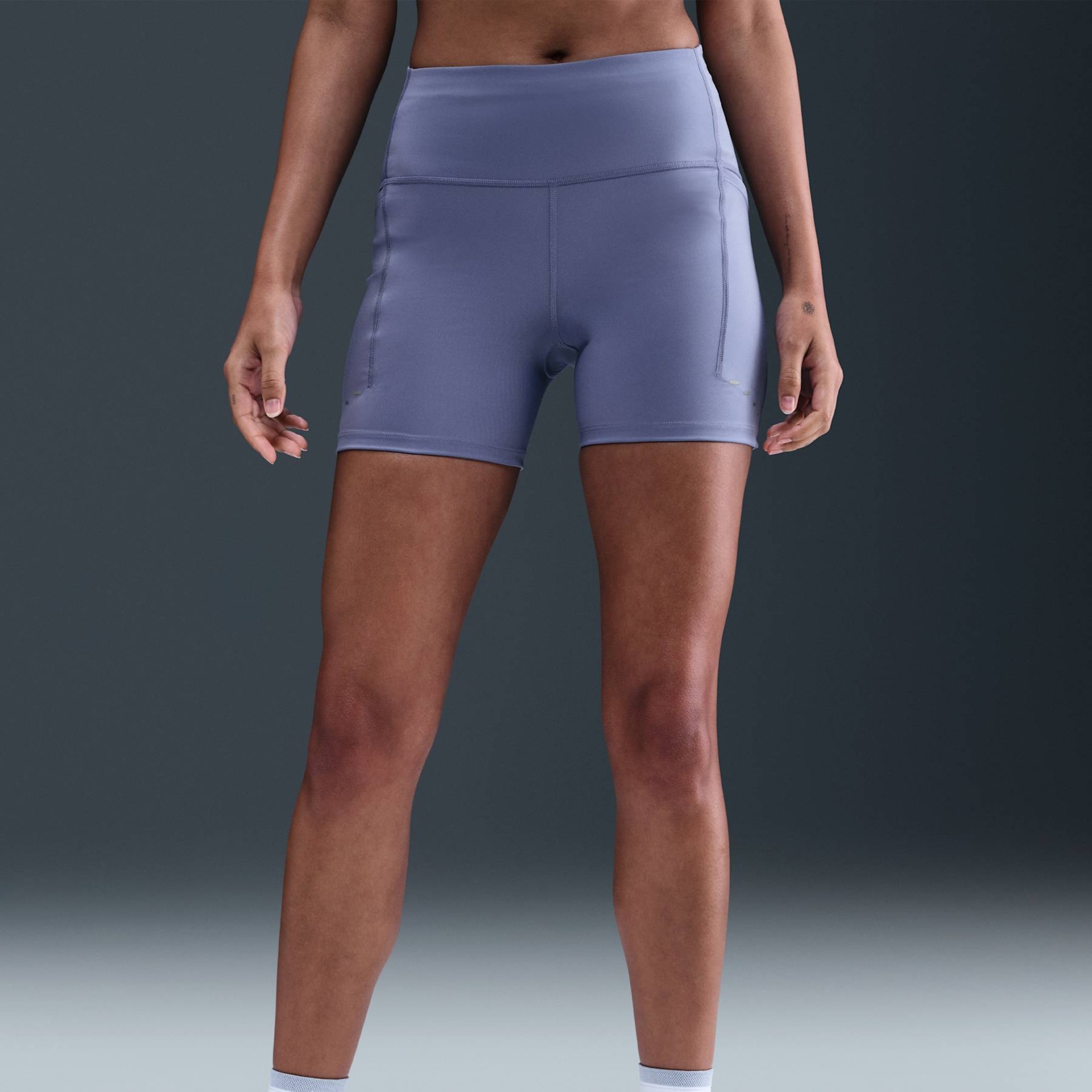 Shorts Nike Dri-FIT Swift Feminino - Foto 2
