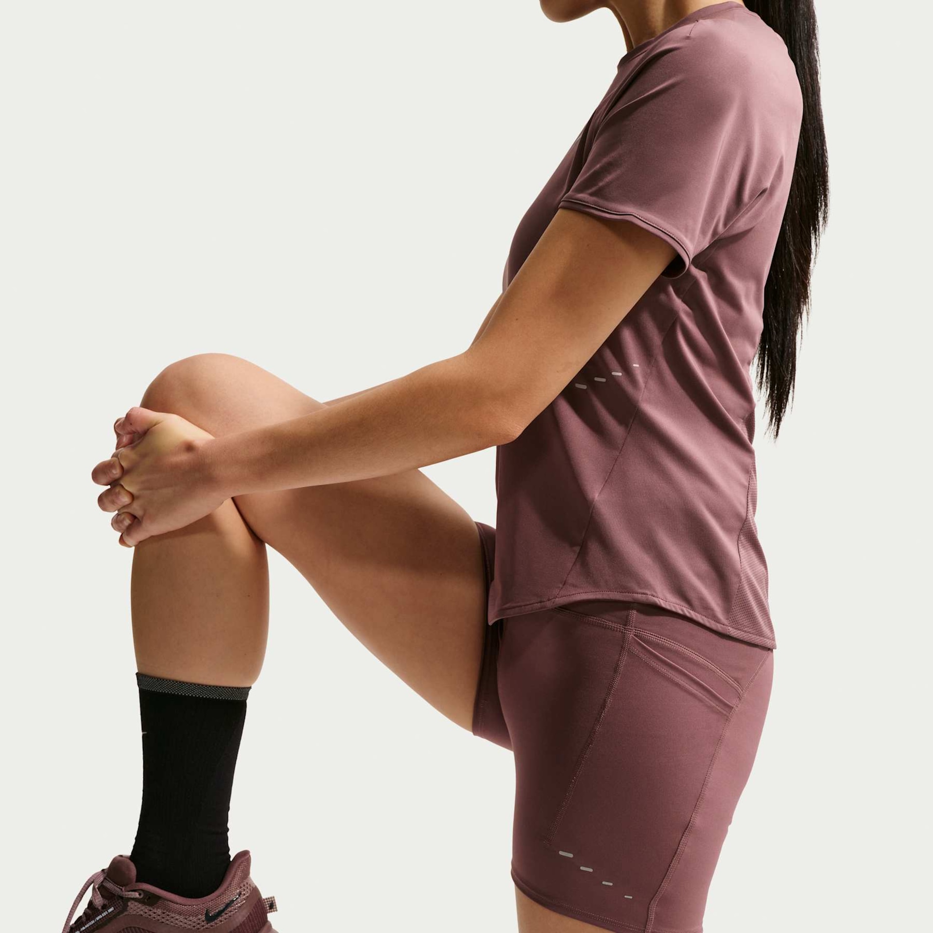Shorts Nike Dri-FIT Swift Feminino - Foto 4