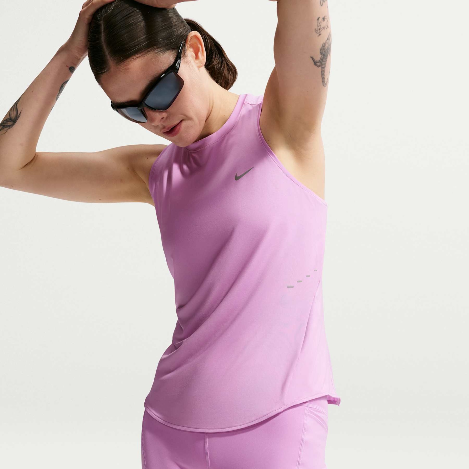 Shorts Nike Dri-FIT Swift Feminino - Foto 4