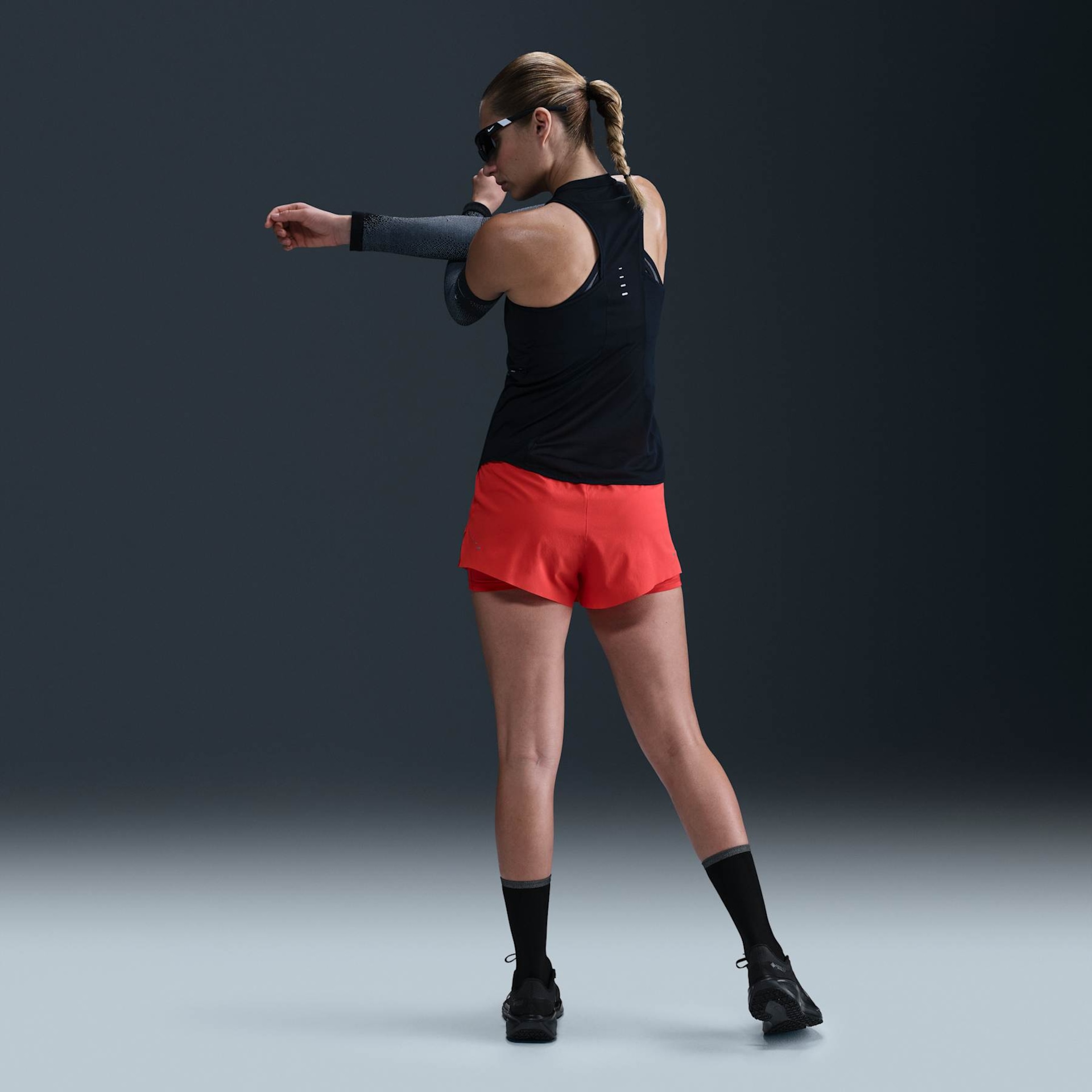 Regata Nike Dri-FIT Run Swift Feminina - Foto 5