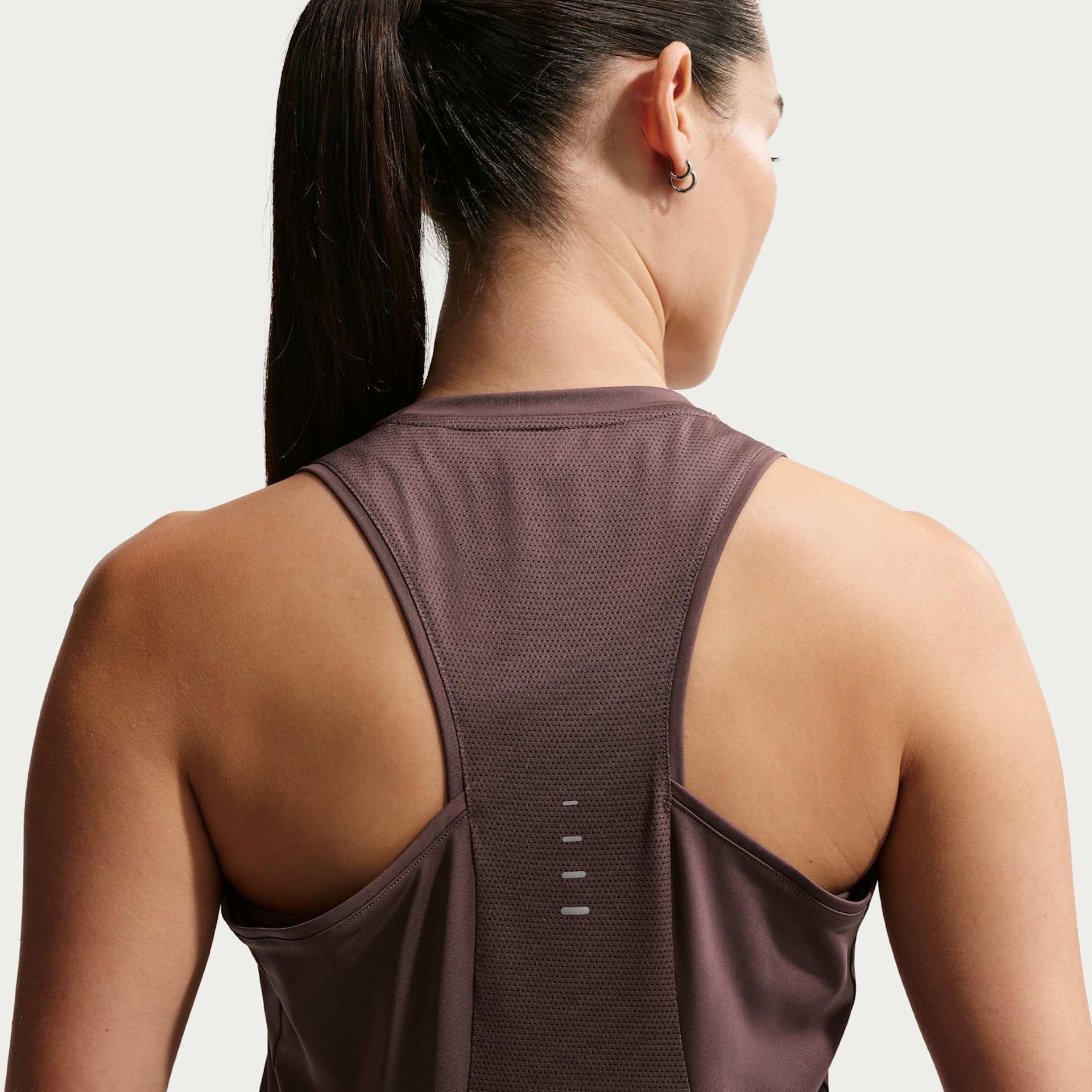 Regata Nike Dri-FIT Run Swift Feminina - Foto 2