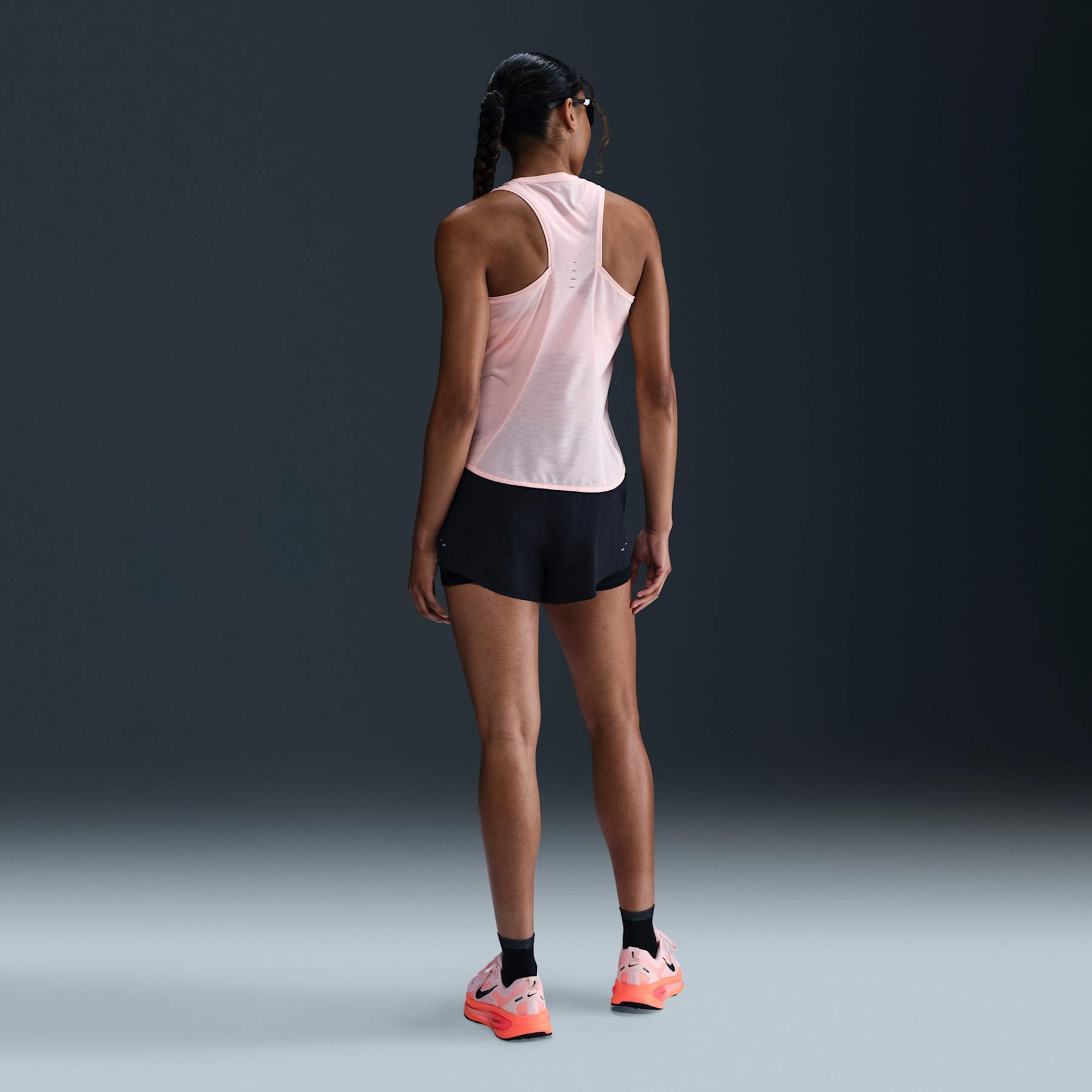 Regata Nike Dri-FIT Run Swift Feminina - Foto 5