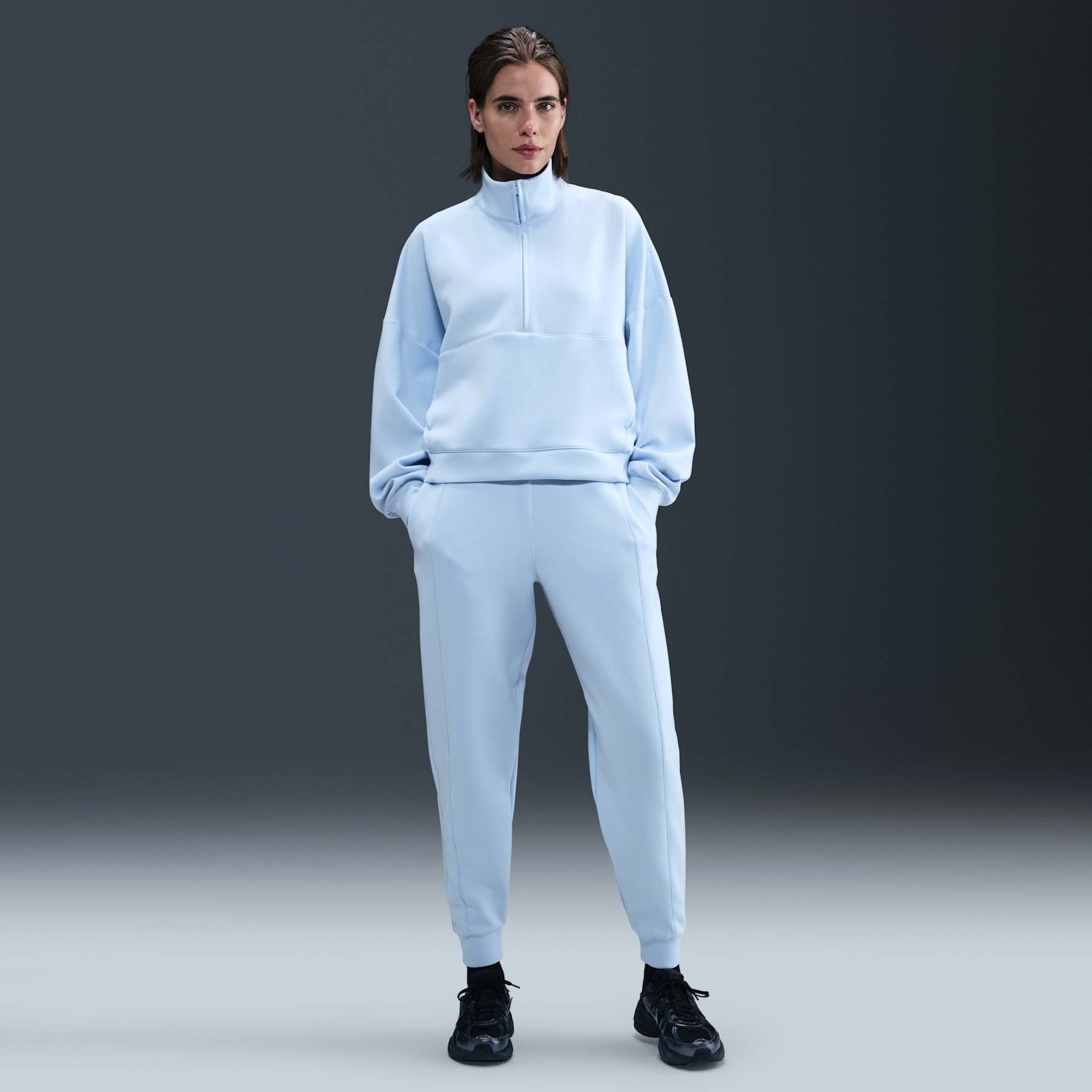 Calça Nike Dri-FIT Jogger Soft 24.7 Feminina - Foto 1
