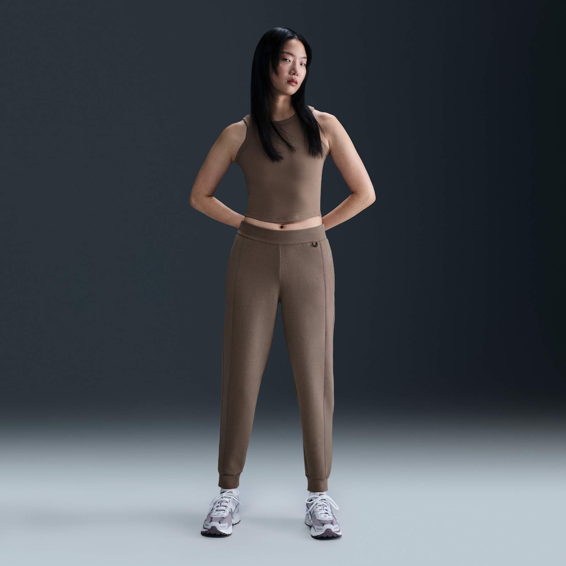 Calça Nike Dri-FIT Jogger Soft 24.7 Feminina - Foto 1