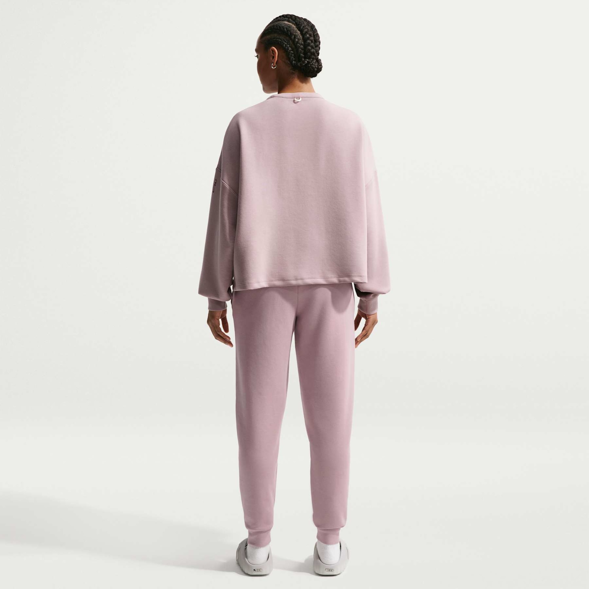 Calça Nike Dri-FIT Jogger Soft 24.7 Feminina - Foto 5