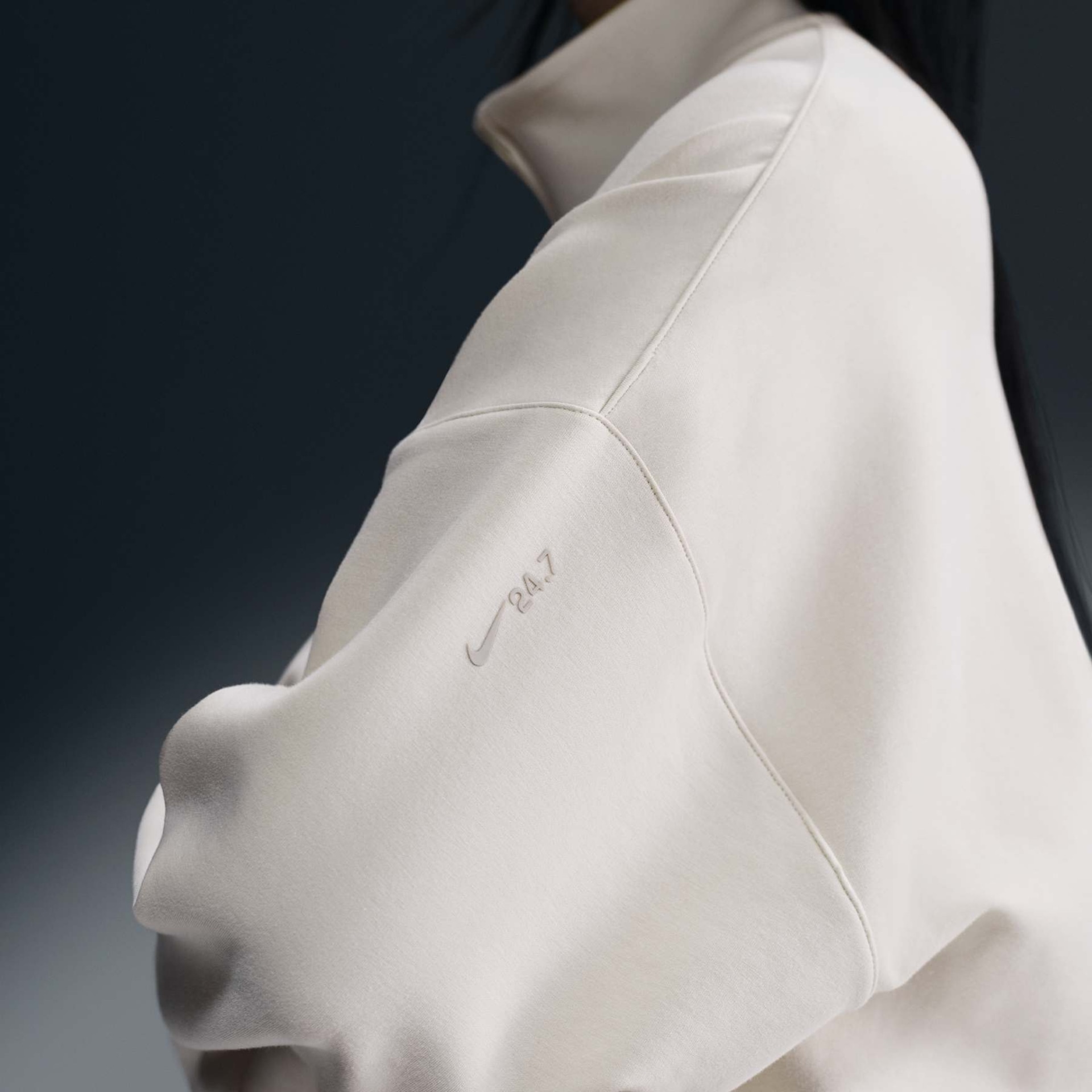 Blusão Nike Soft Knit 24.7 Feminino - Foto 6