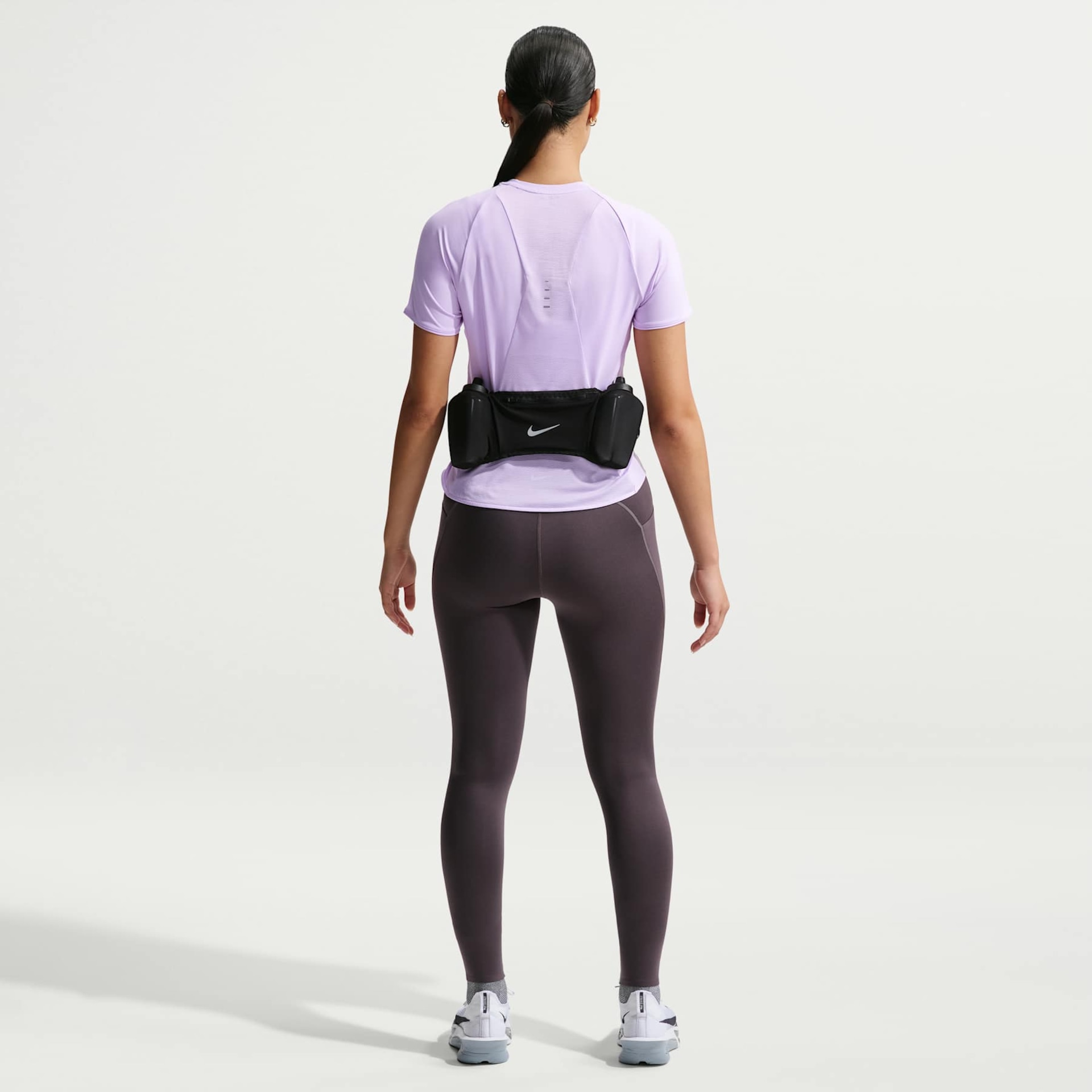 Camiseta Nike Dri-FIT Swift Feminina - Foto 5