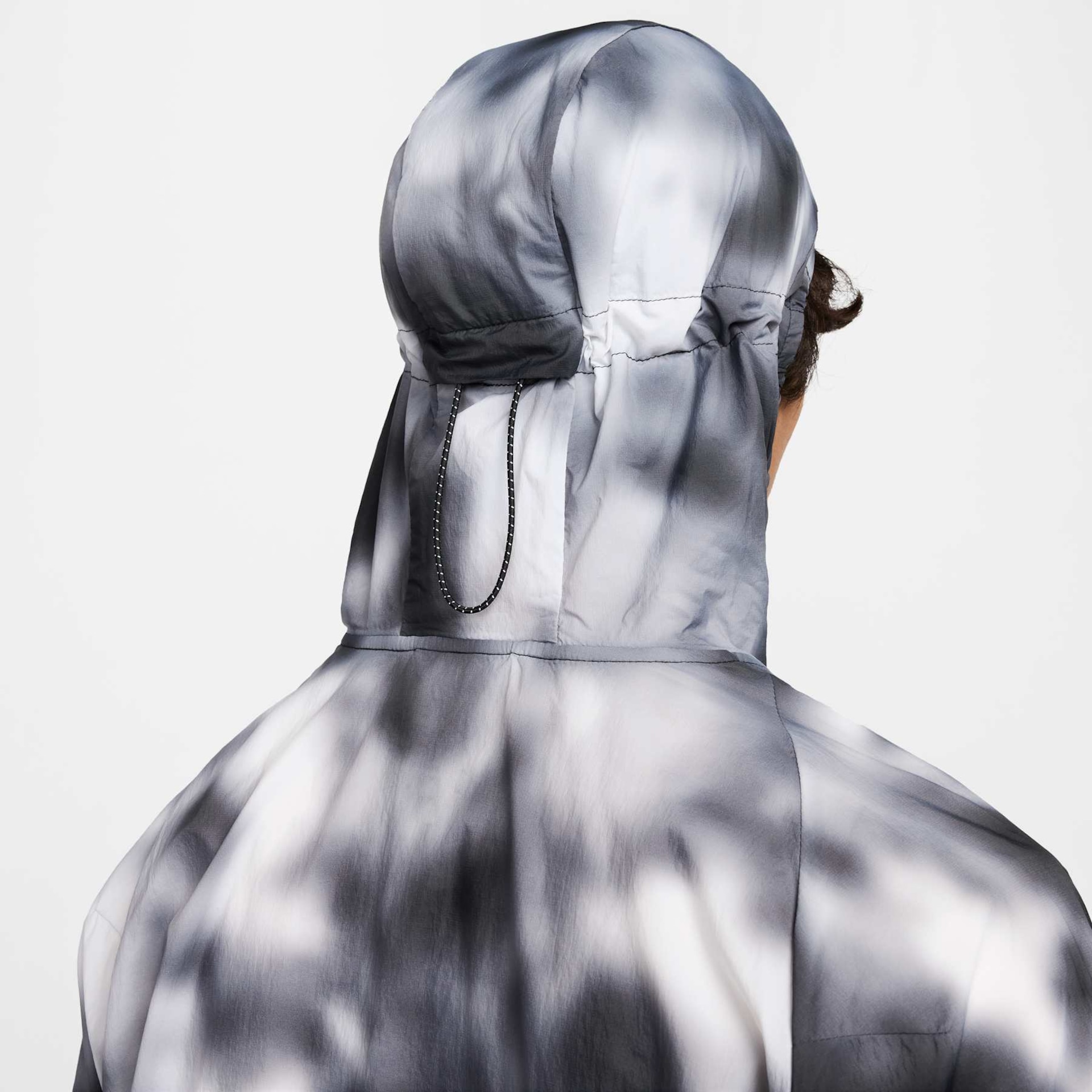 Jaqueta Nike Running Division UV Masculina - Foto 7