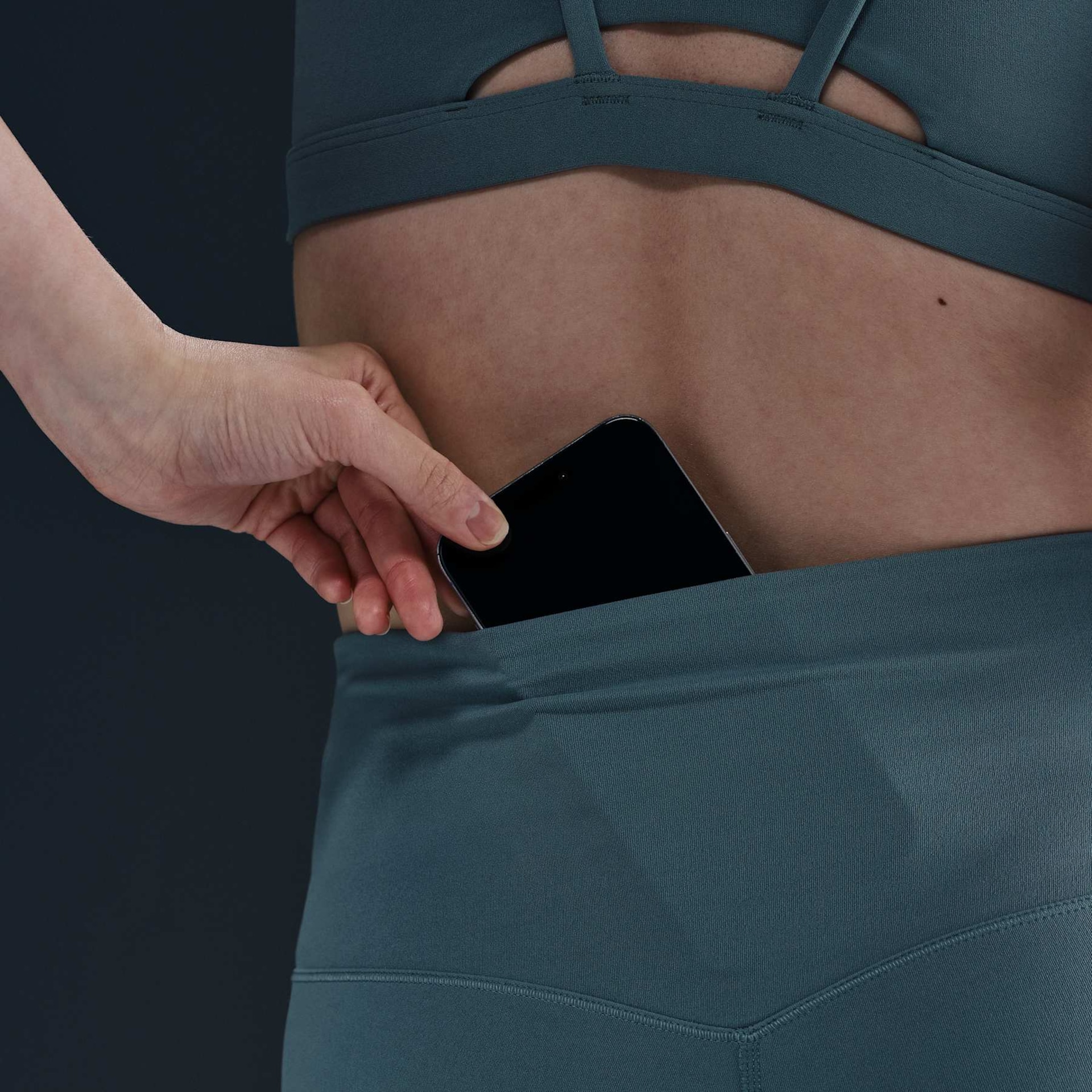 Legging Nike Zenvy Flare Feminina - Foto 6