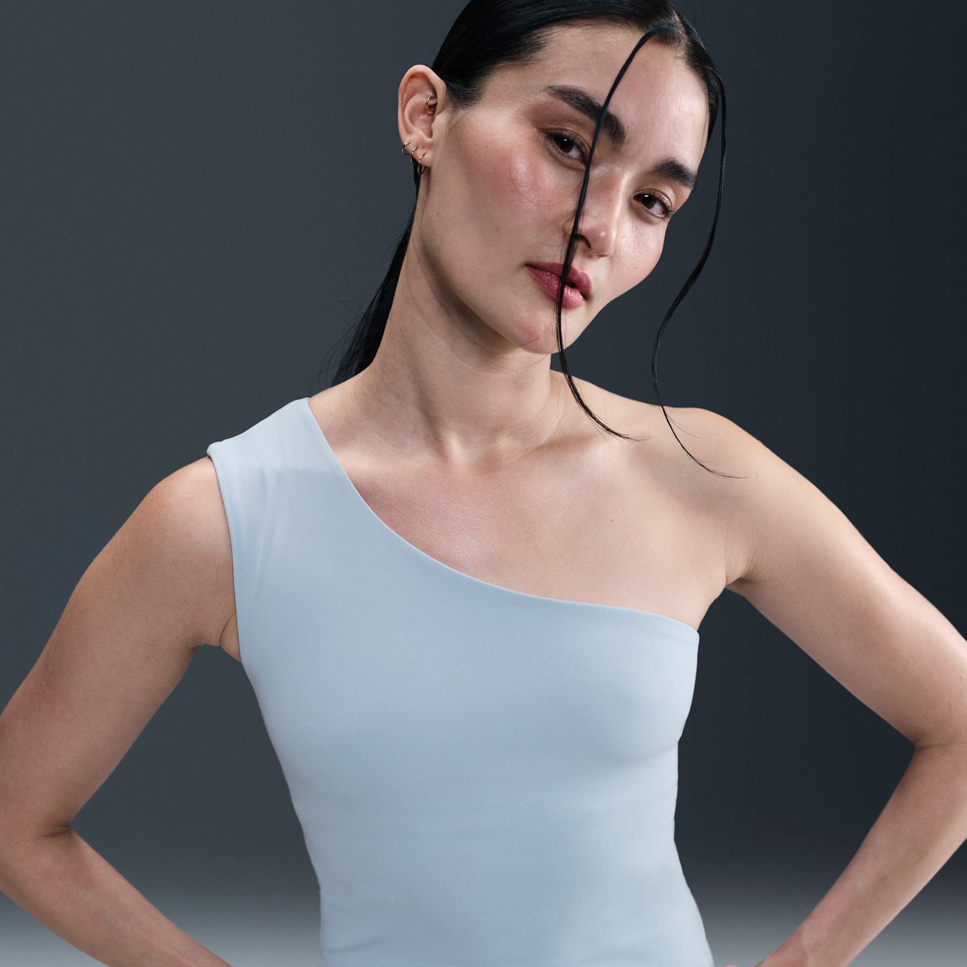Imagem principal de Regata Nike Dri-FIT Zenvy Feminina