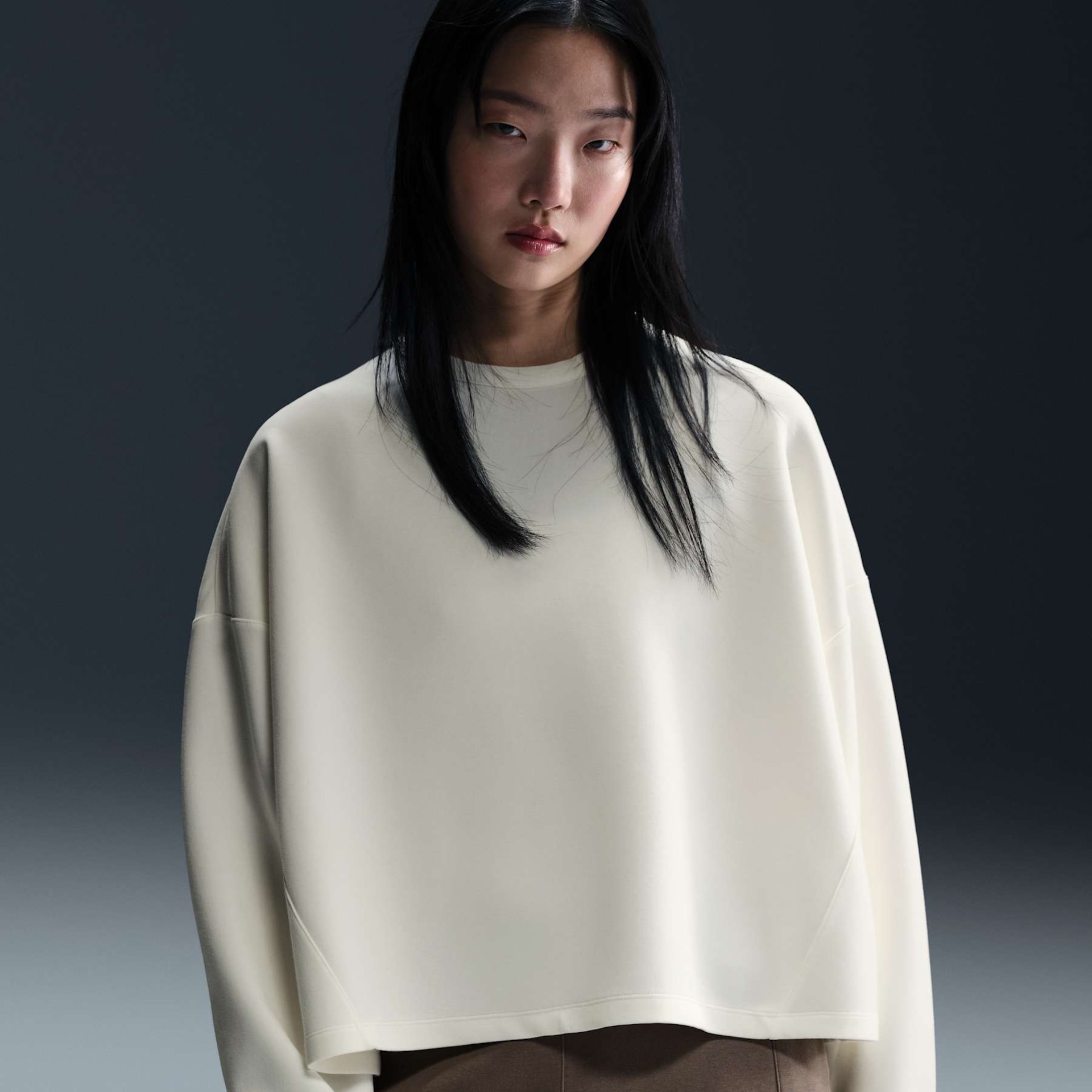 Blusão Nike Crew Soft Knit 24.7 Feminino - Foto 1