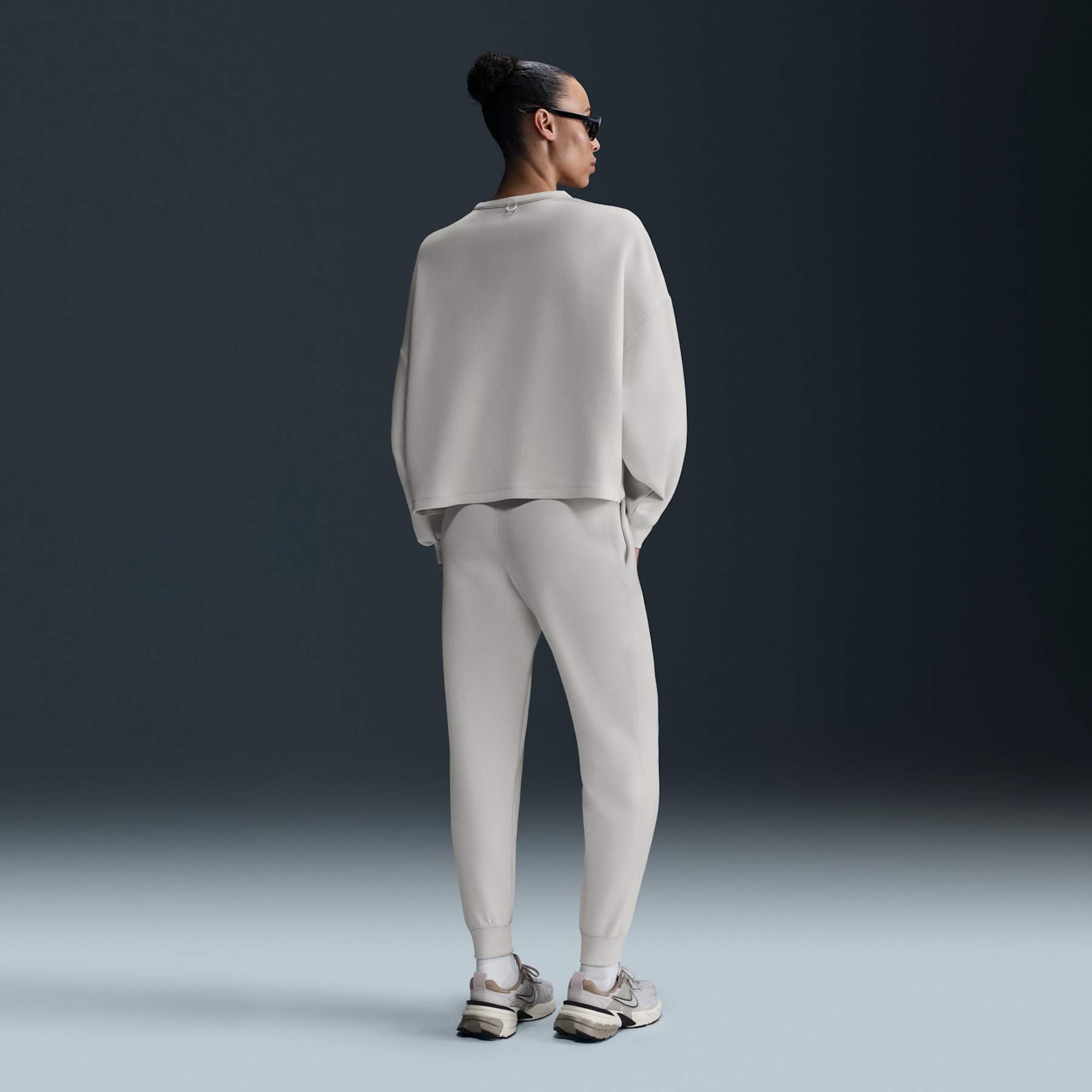 Blusão Nike Crew Soft Knit 24.7 Feminino - Foto 5