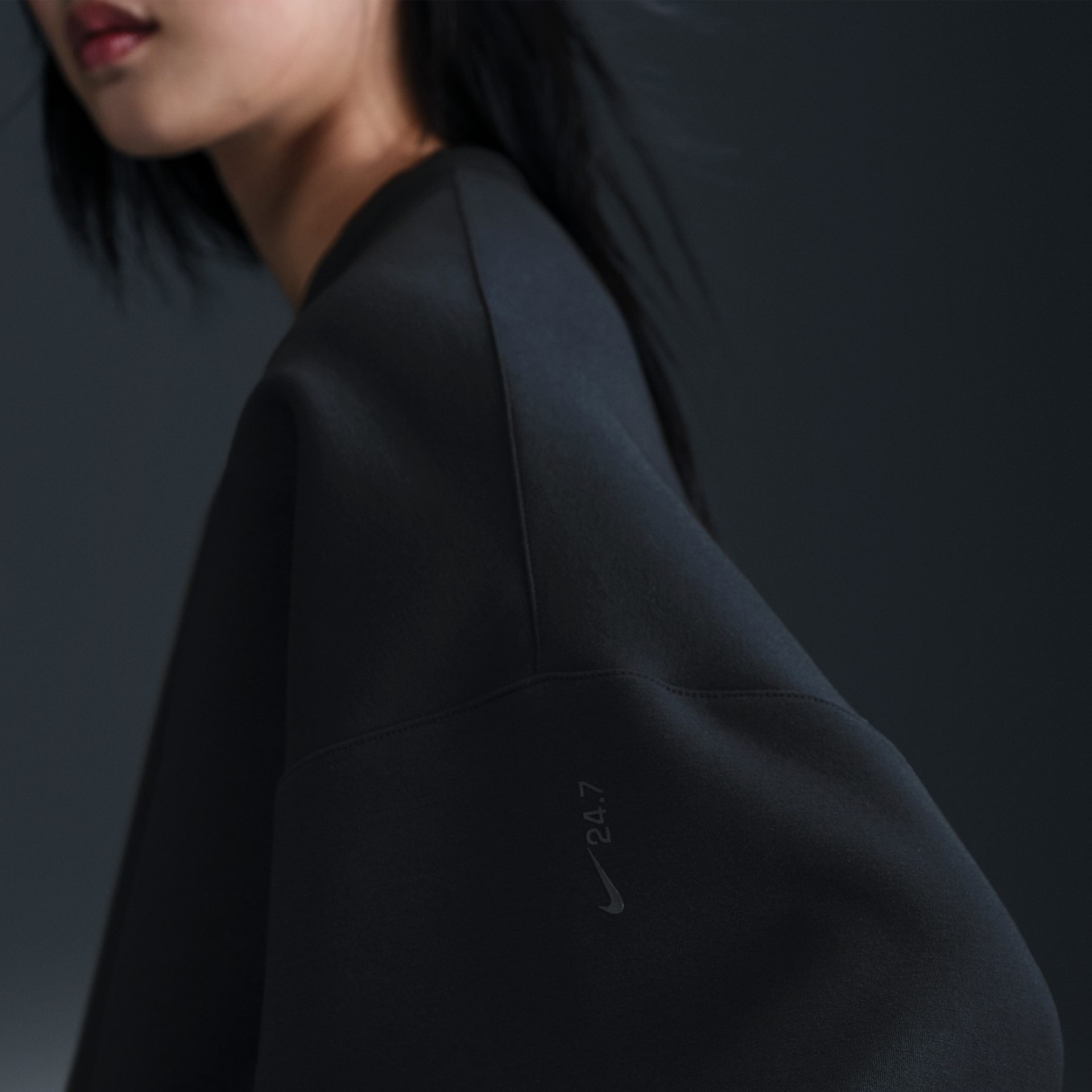 Blusão Nike Crew Soft Knit 24.7 Feminino - Foto 6