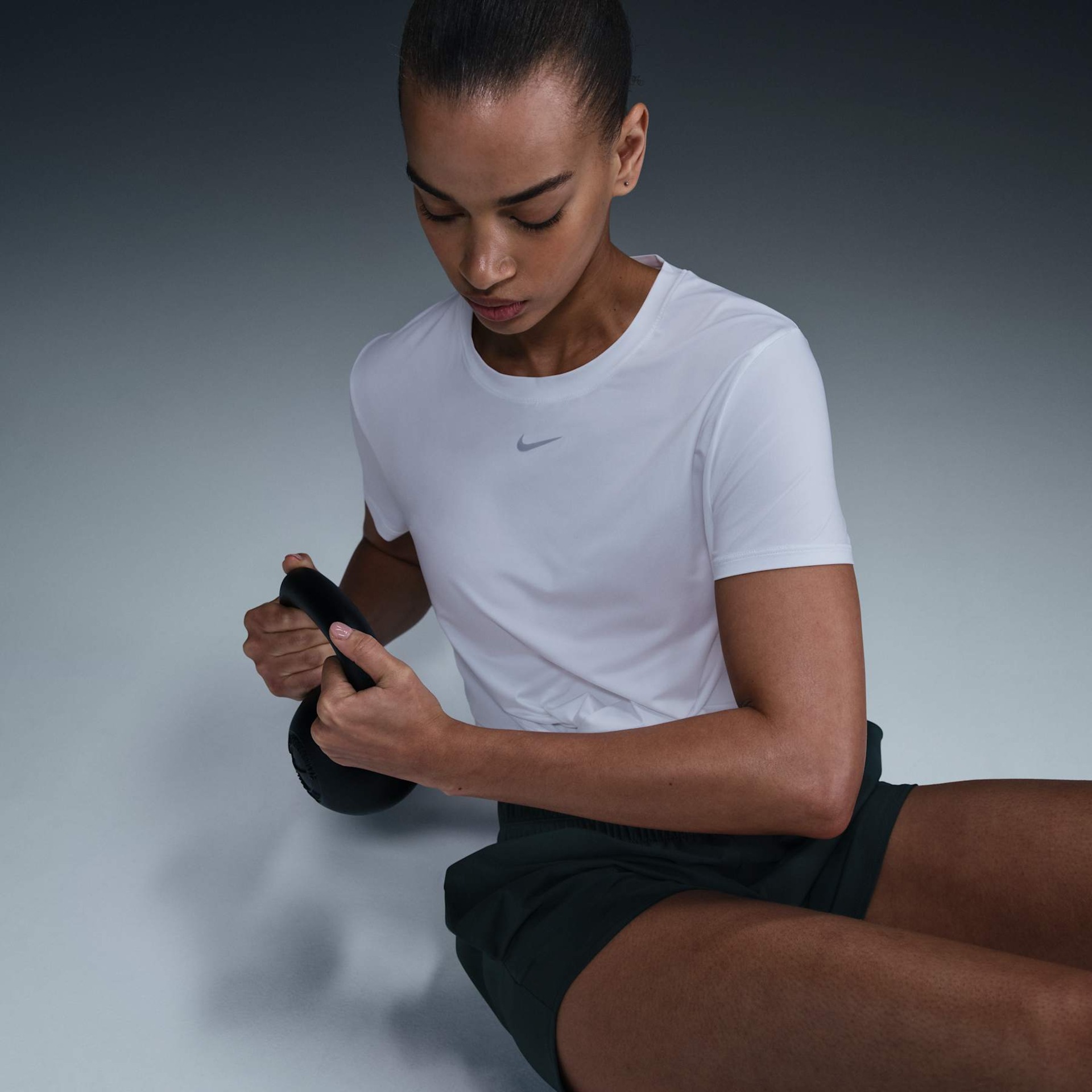 Camiseta Nike One Classic Cropped Feminina - Foto 3