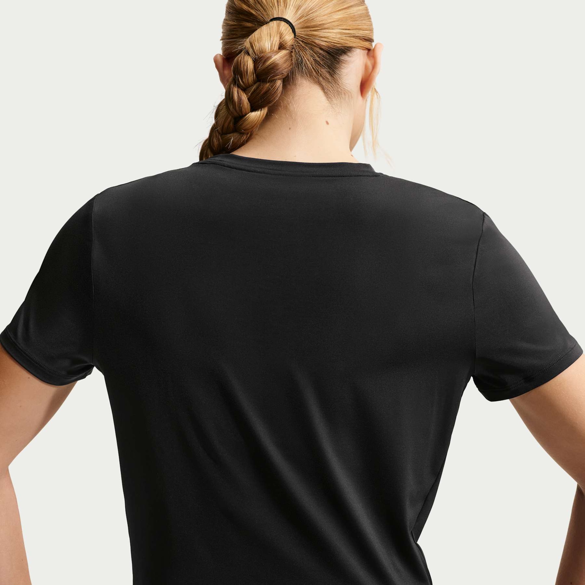 Camiseta Nike One Classic Cropped Feminina - Foto 2