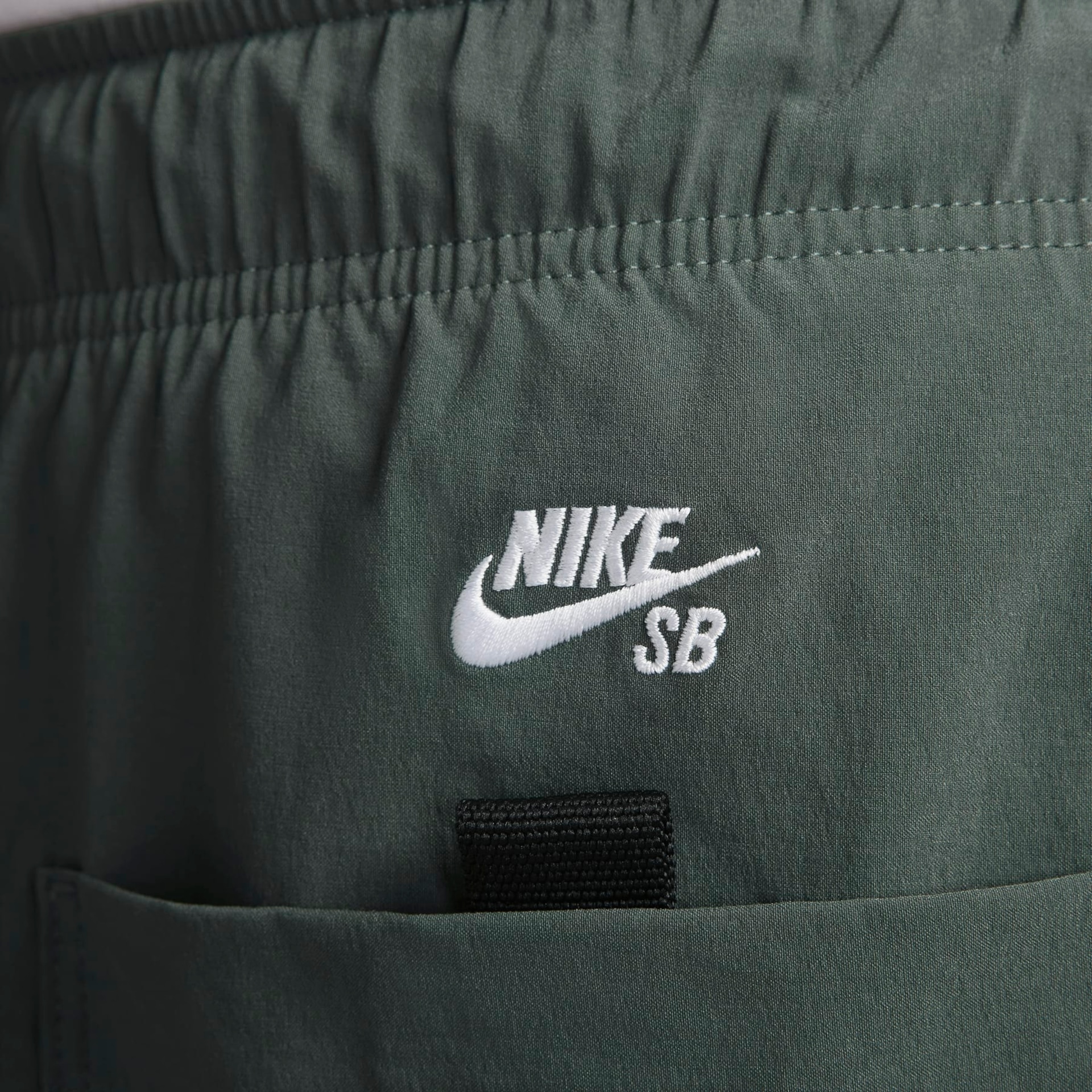 Calça Nike Cargo SB Unissex - Foto 17