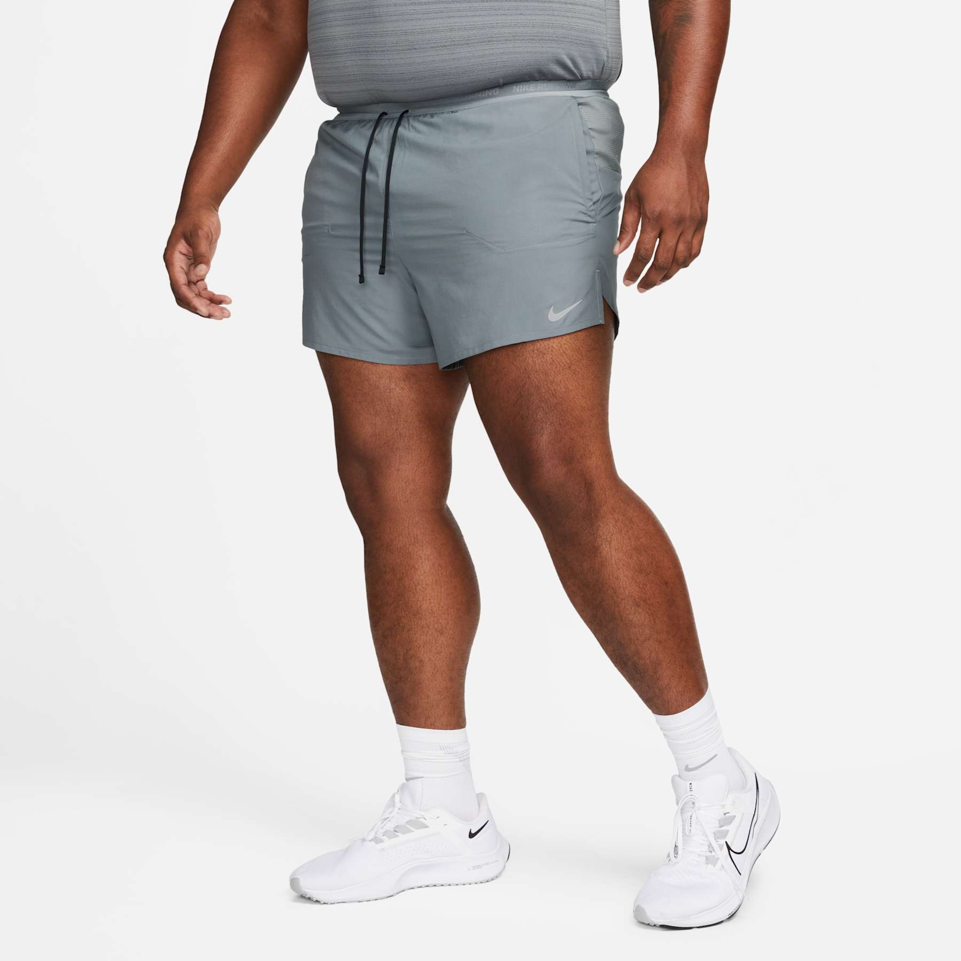 Shorts Nike Dri-FIT Stride Masculino - Foto 9