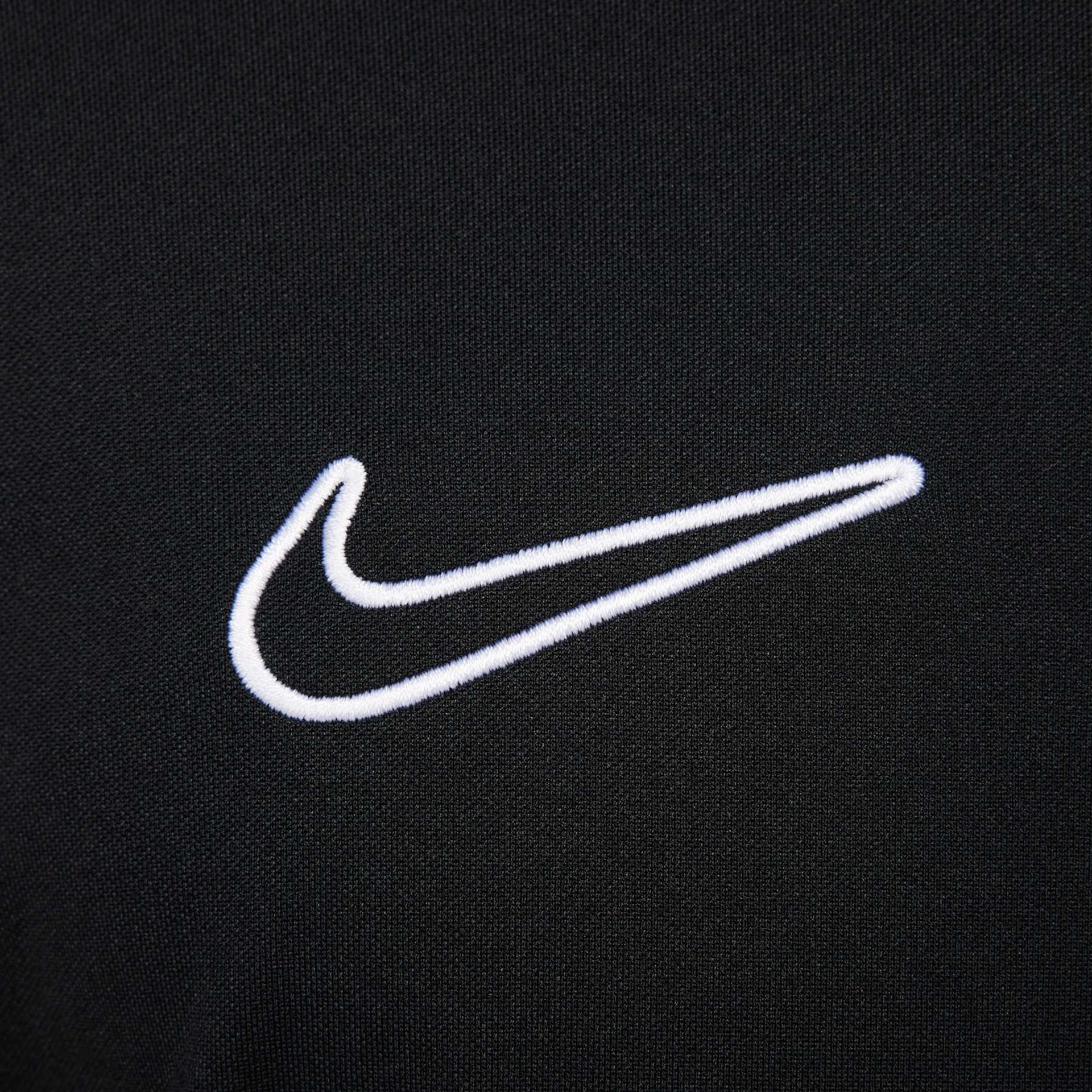 Camiseta Nike Dri-FIT Academy Pro Masculina - Foto 4