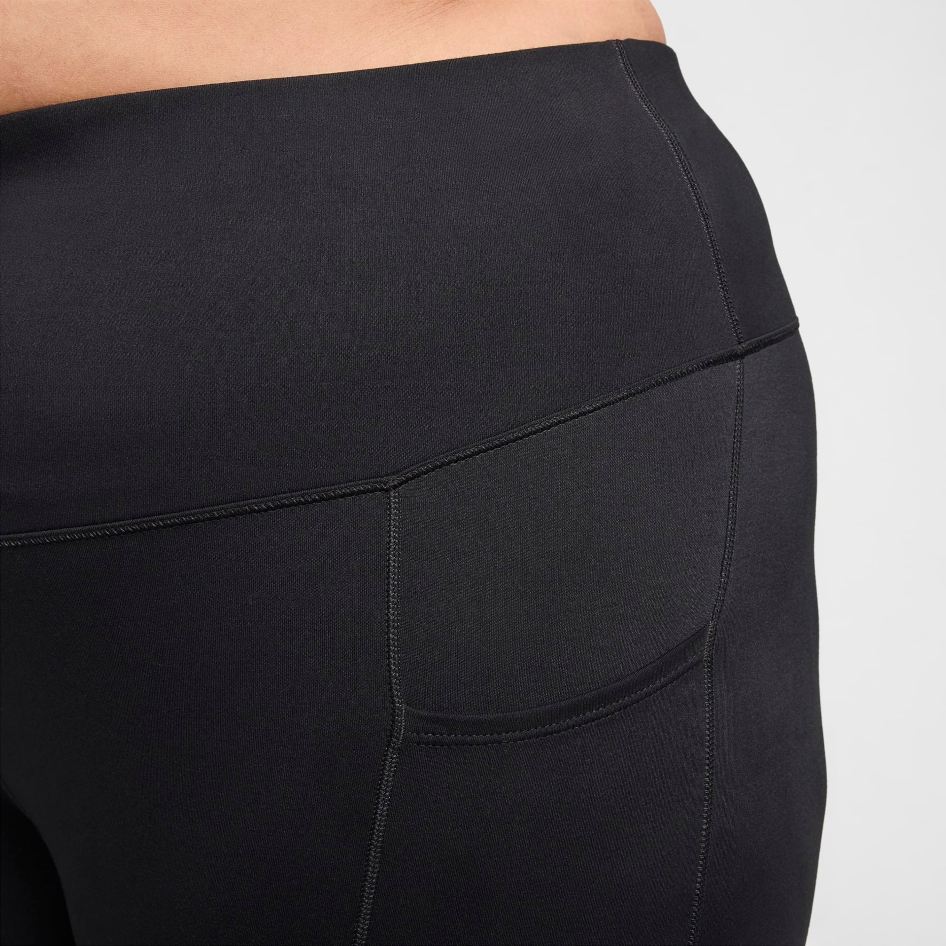 Plus Size - Legging Nike Dri-FIT One Feminina - Foto 4