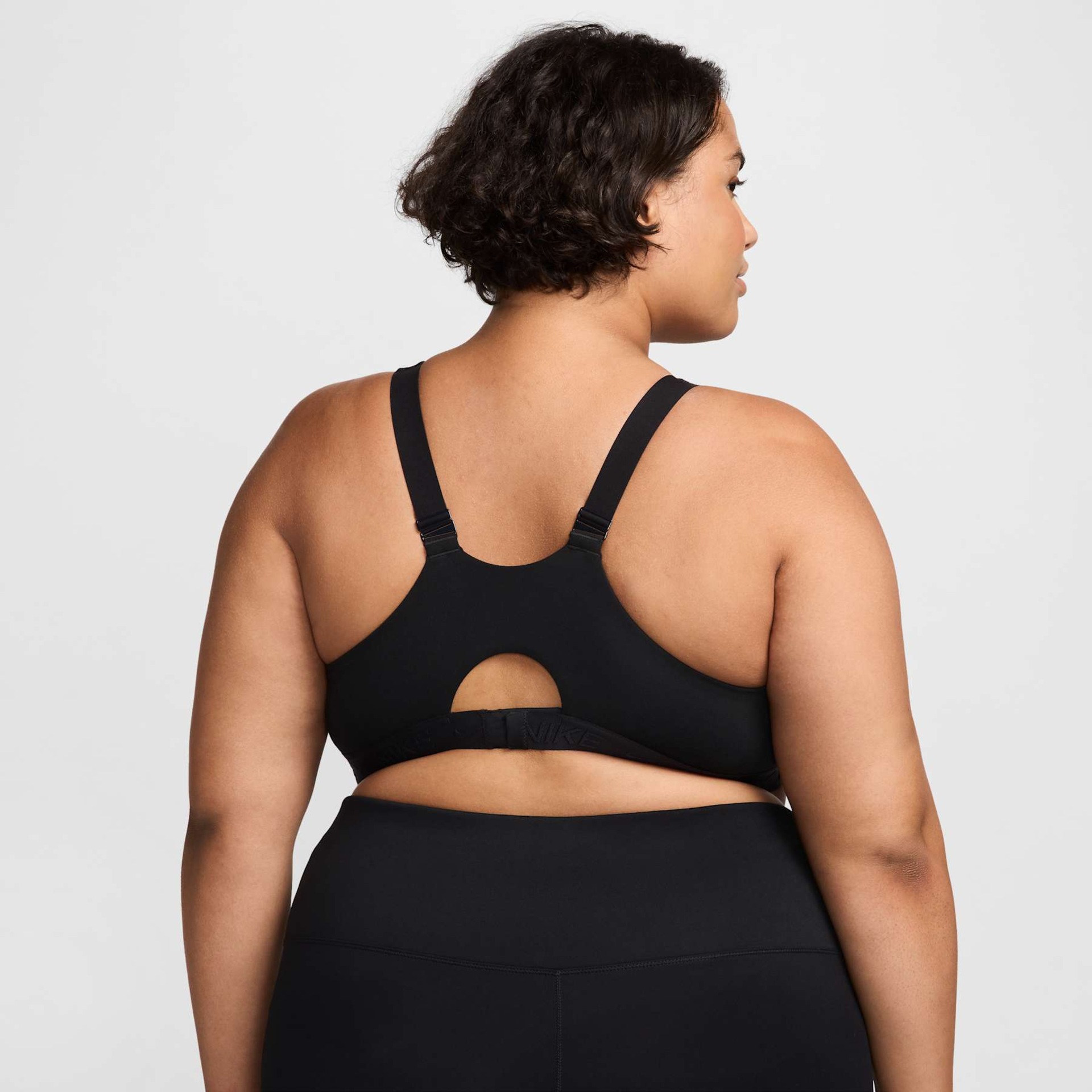 Plus Size - Top Nike Dri-FIT Indy Feminino - Foto 2