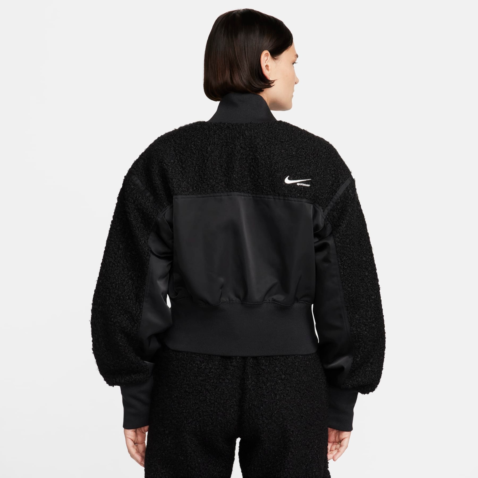 Jaqueta NikeSportswear Bomber Sherpa Feminina - Foto 2