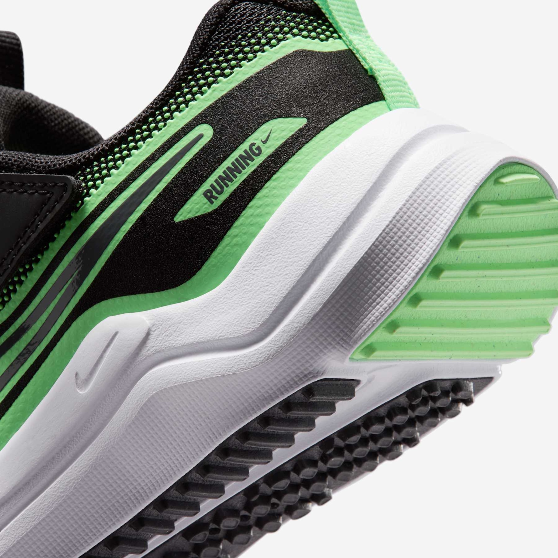 Tênis Nike Cosmic Runner Infantil - Foto 8
