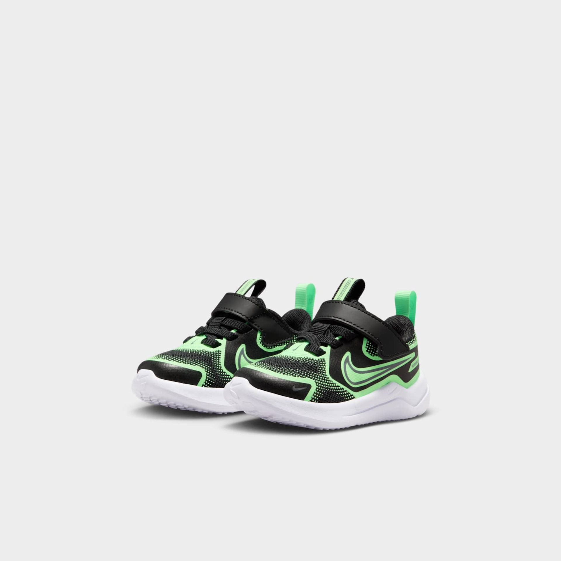 Tênis Nike Cosmic Runner Infantil - Foto 5