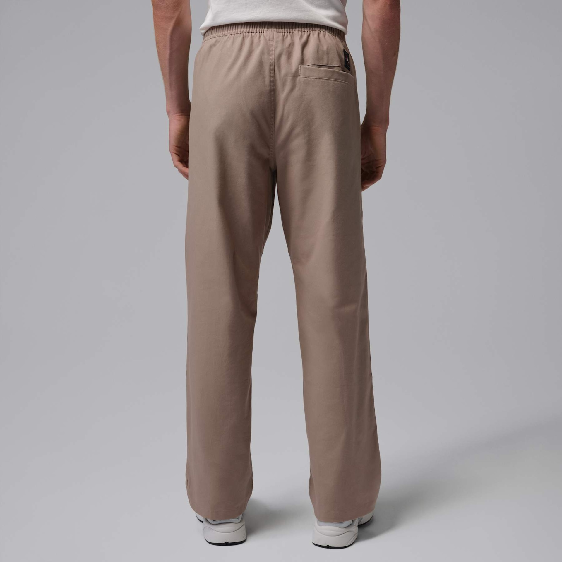 Calça Jordan Essentials Woven Masculina - Foto 2