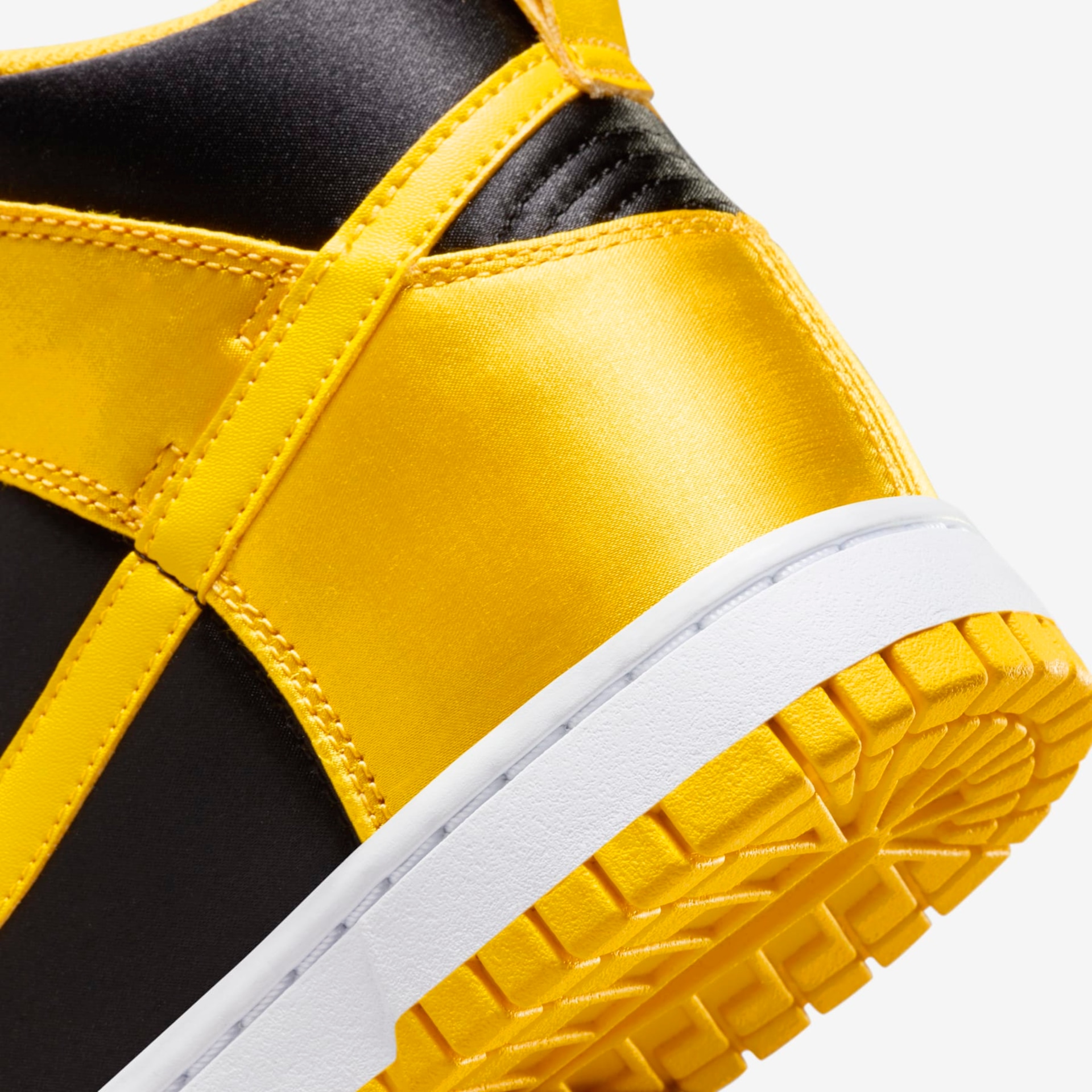 Tênis Nike Dunk High Twist Feminino - Foto 9