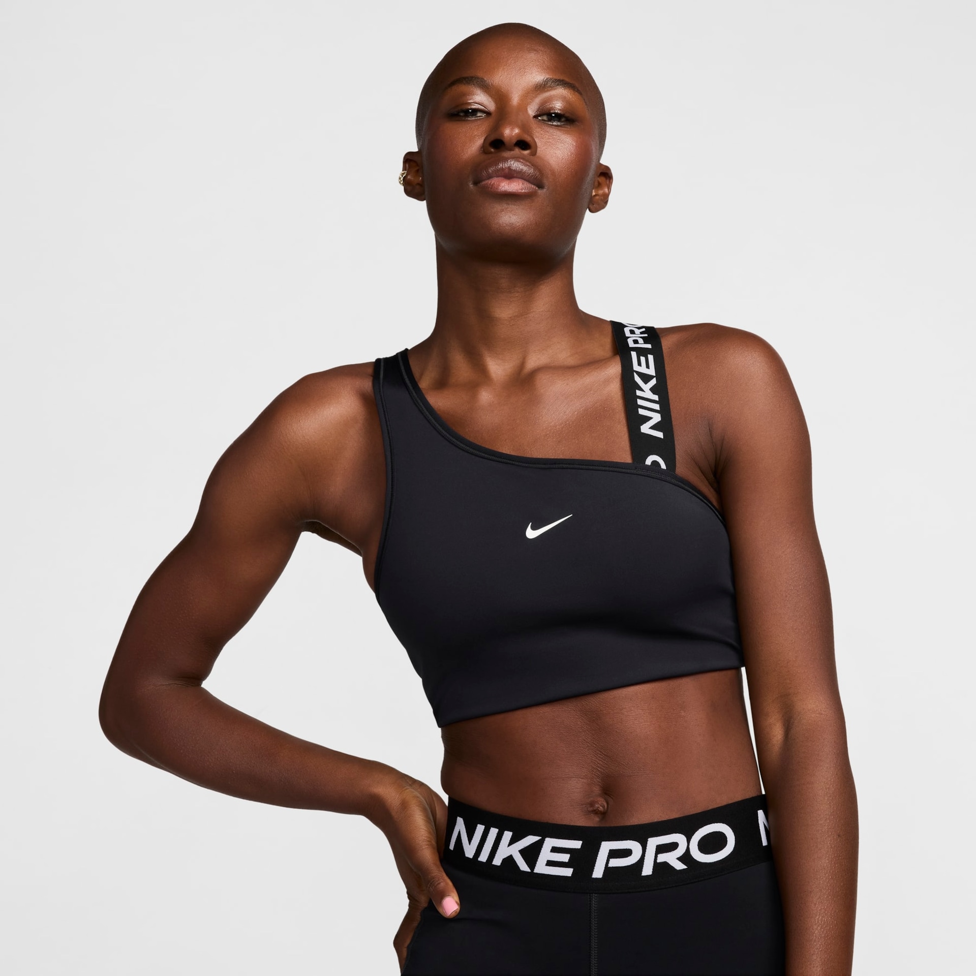 Top Nike Pro Swoosh Feminino - Foto 2