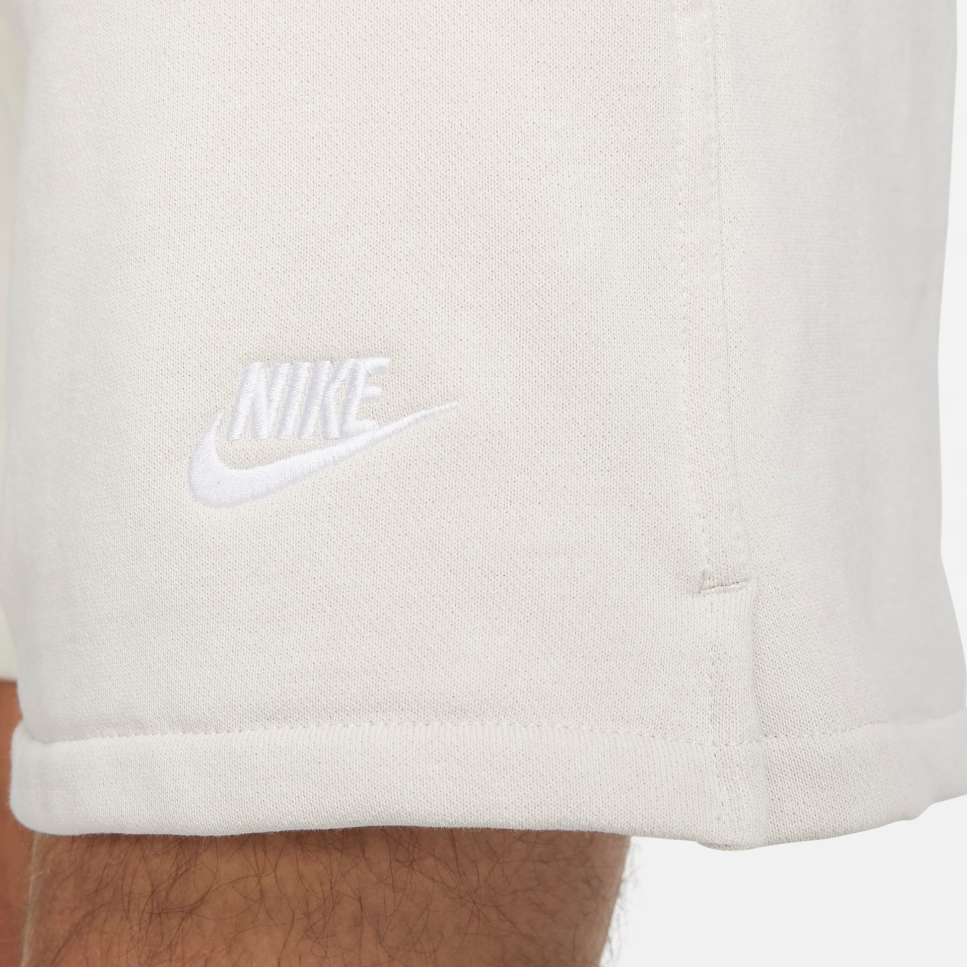 Shorts Nike Club Flow Masculino - Foto 6