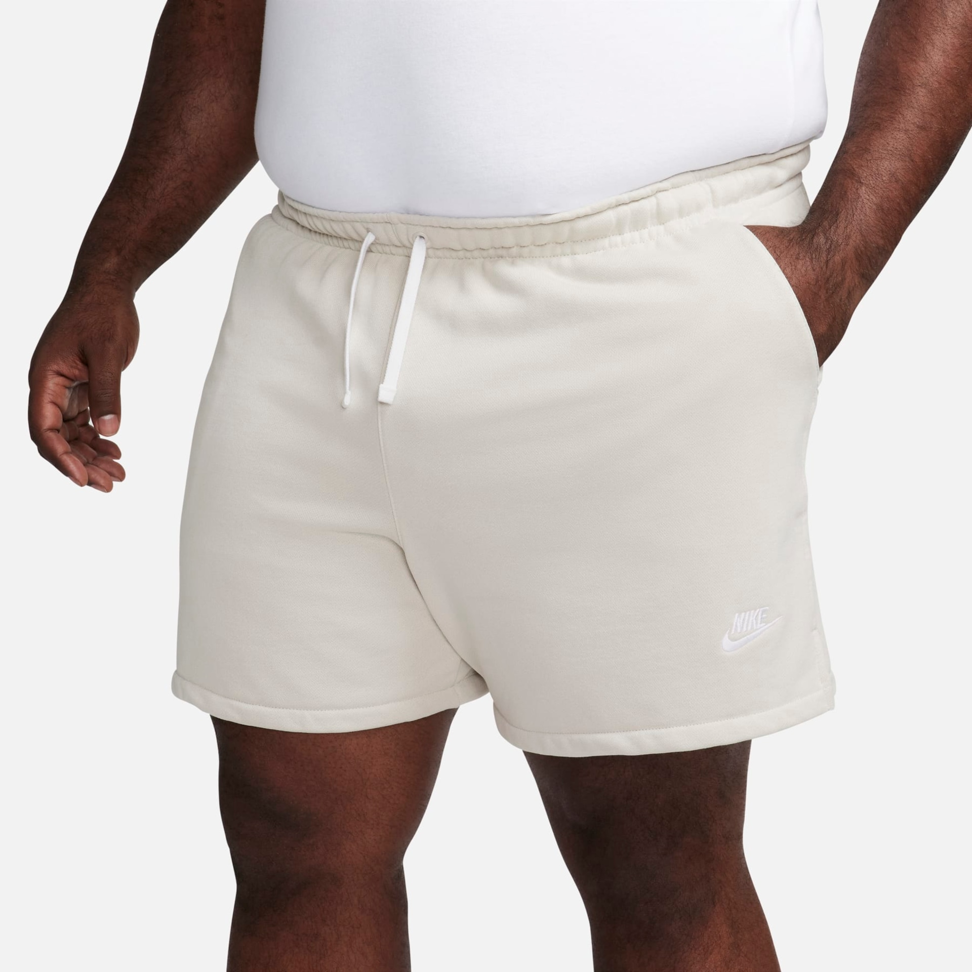 Shorts Nike Club Flow Masculino - Foto 9