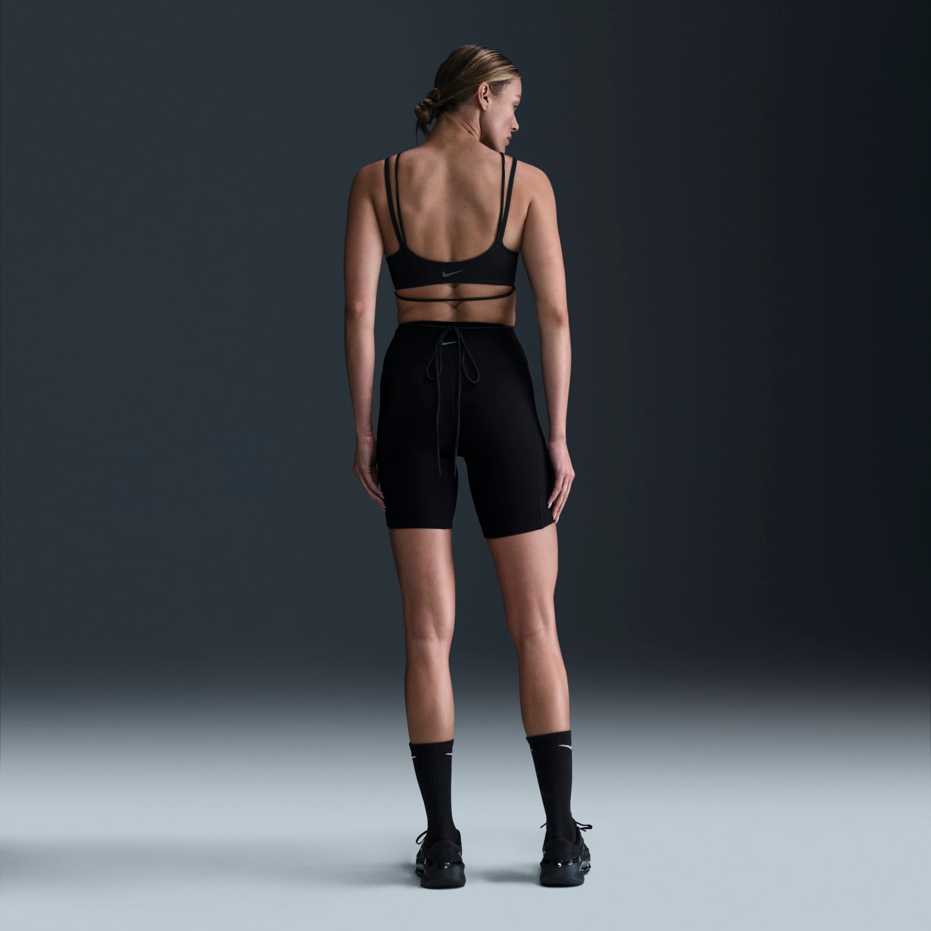 Top Nike Indy Strapy Feminino - Foto 4