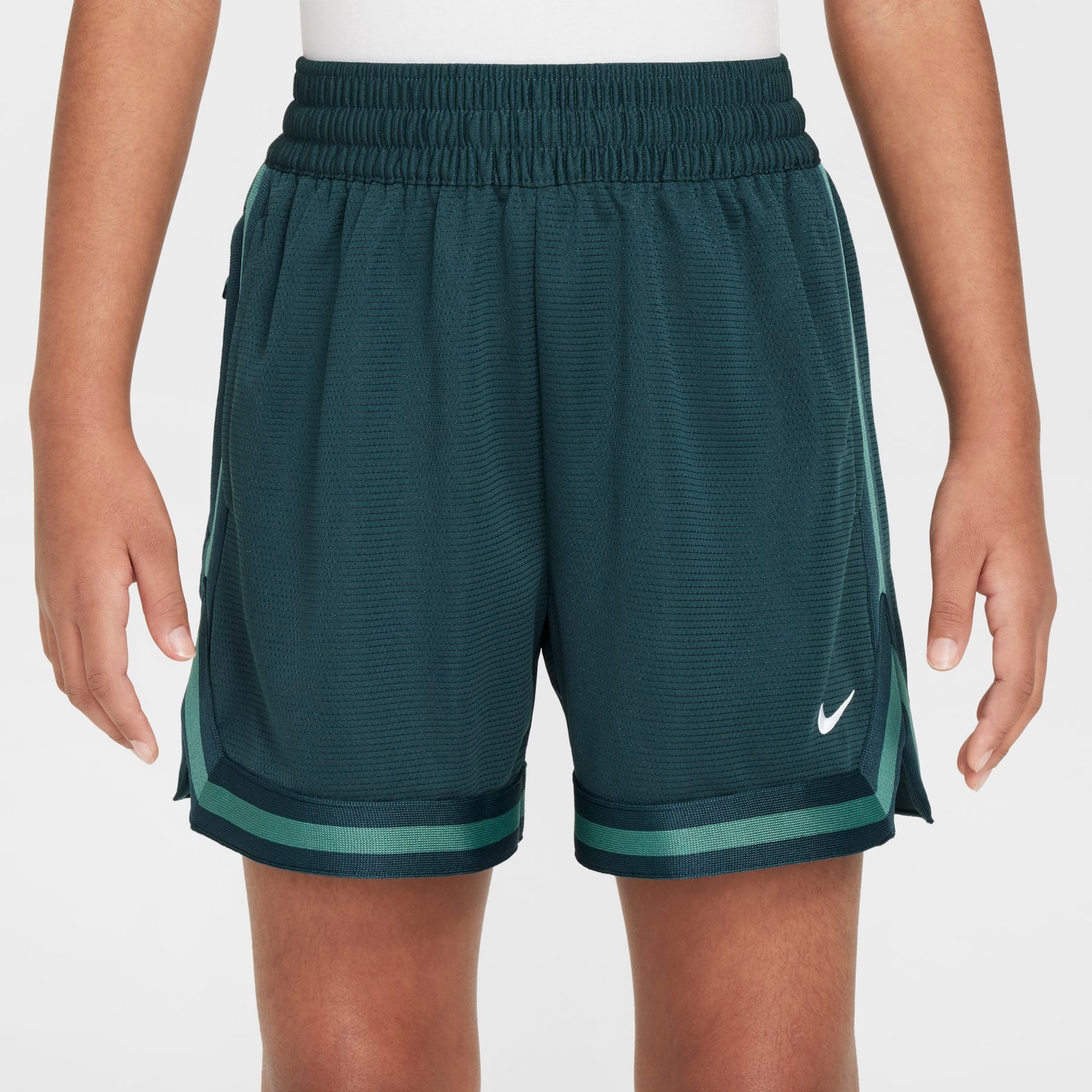 Shorts Nike Dri-FIT DNA 5In Infantil - Foto 3