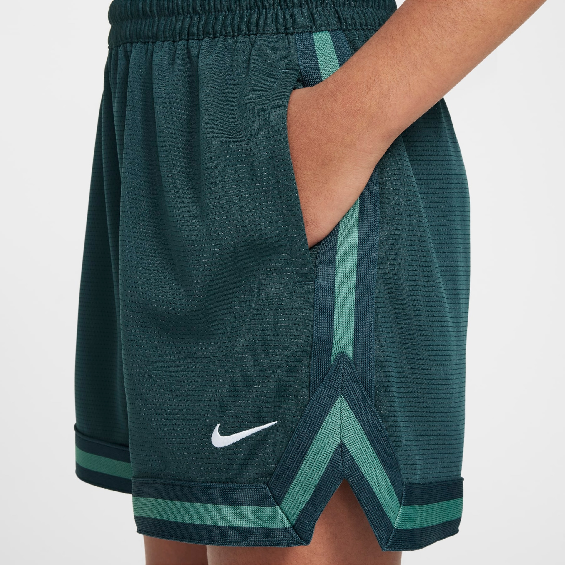 Shorts Nike Dri-FIT DNA 5In Infantil - Foto 6