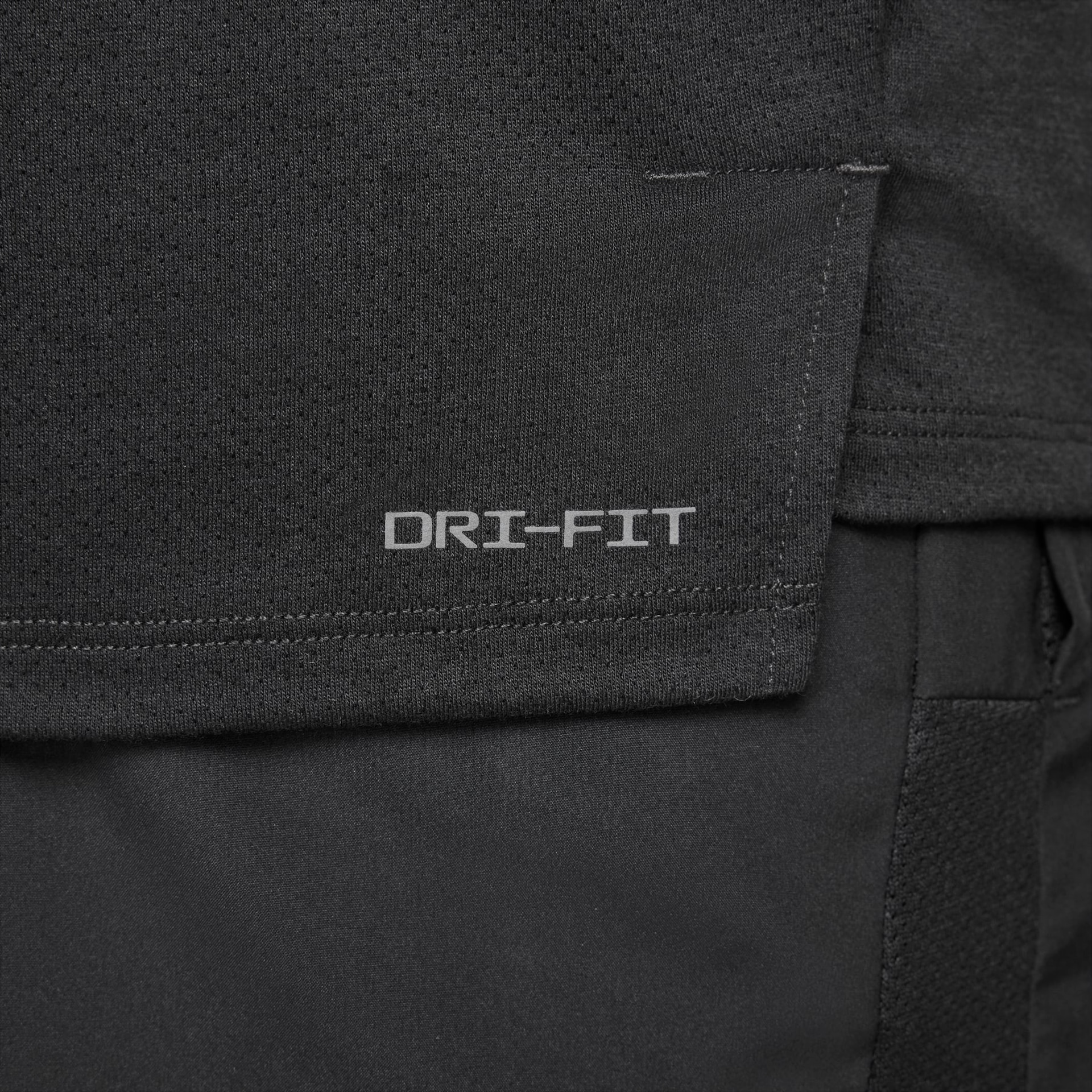 Camiseta Nike Dri-FIT Rise365 Masculina - Foto 7