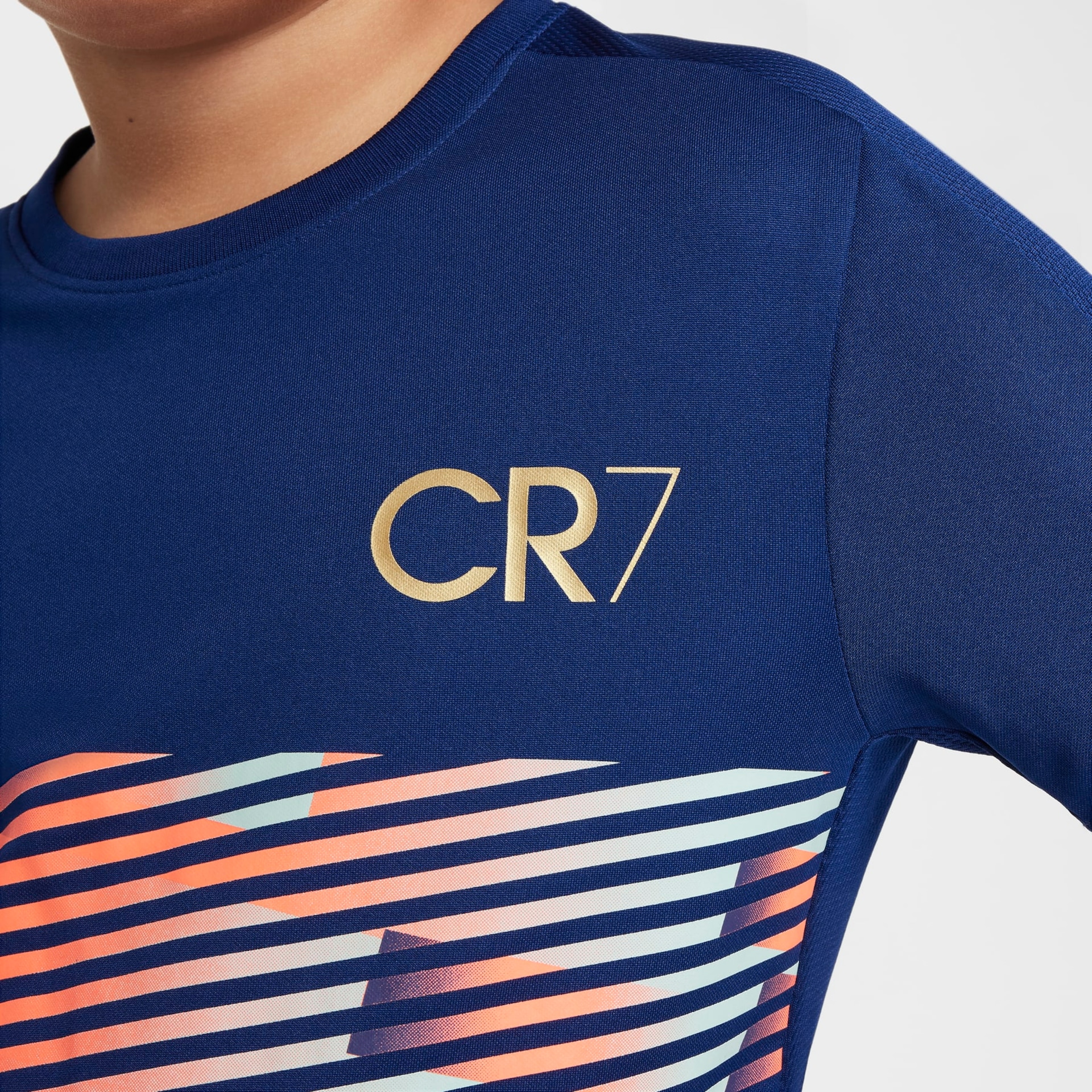 Camiseta Nike Dri-FIT CR7 Academy Infantil - Foto 4