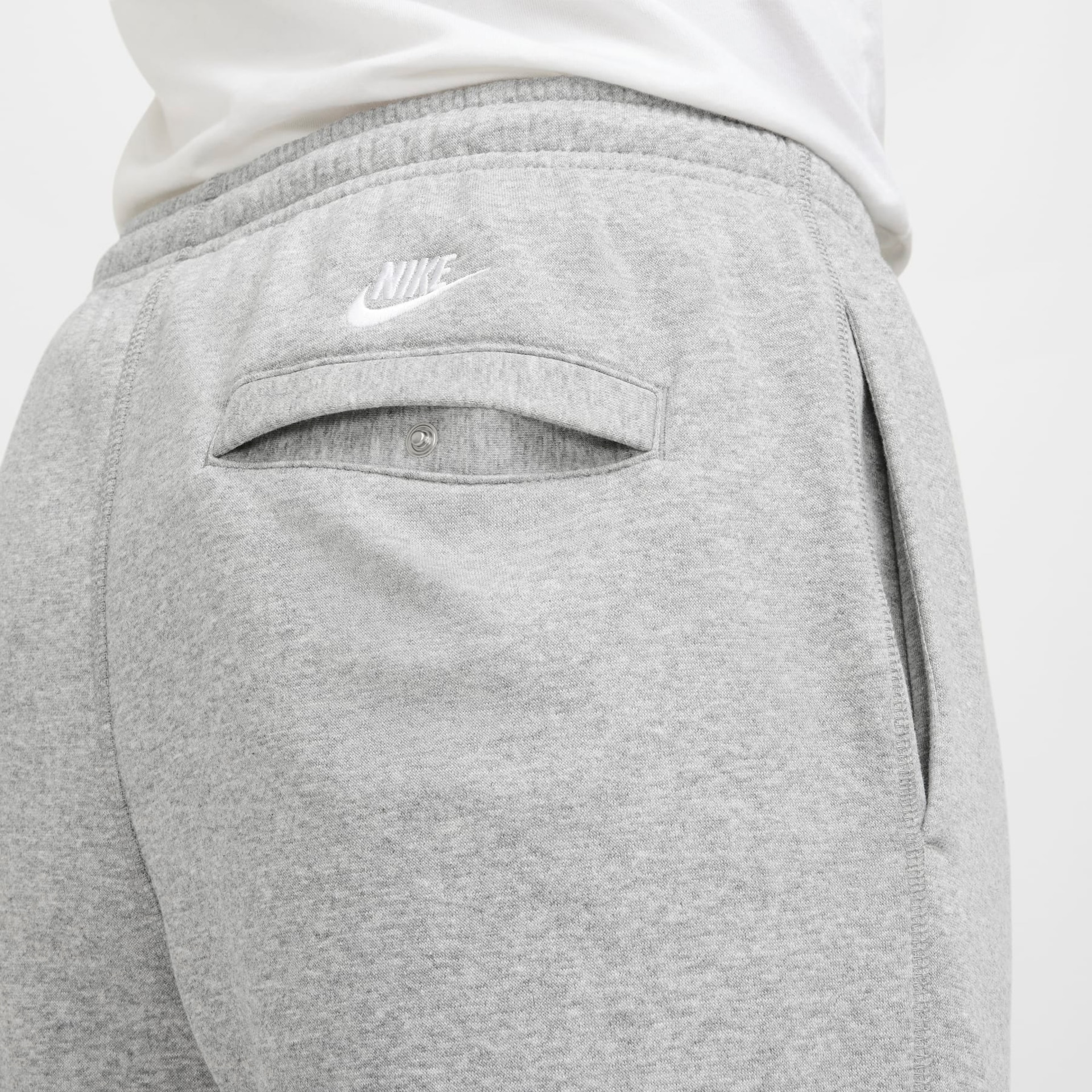 Calça Nike Club CF Masculina - Foto 4