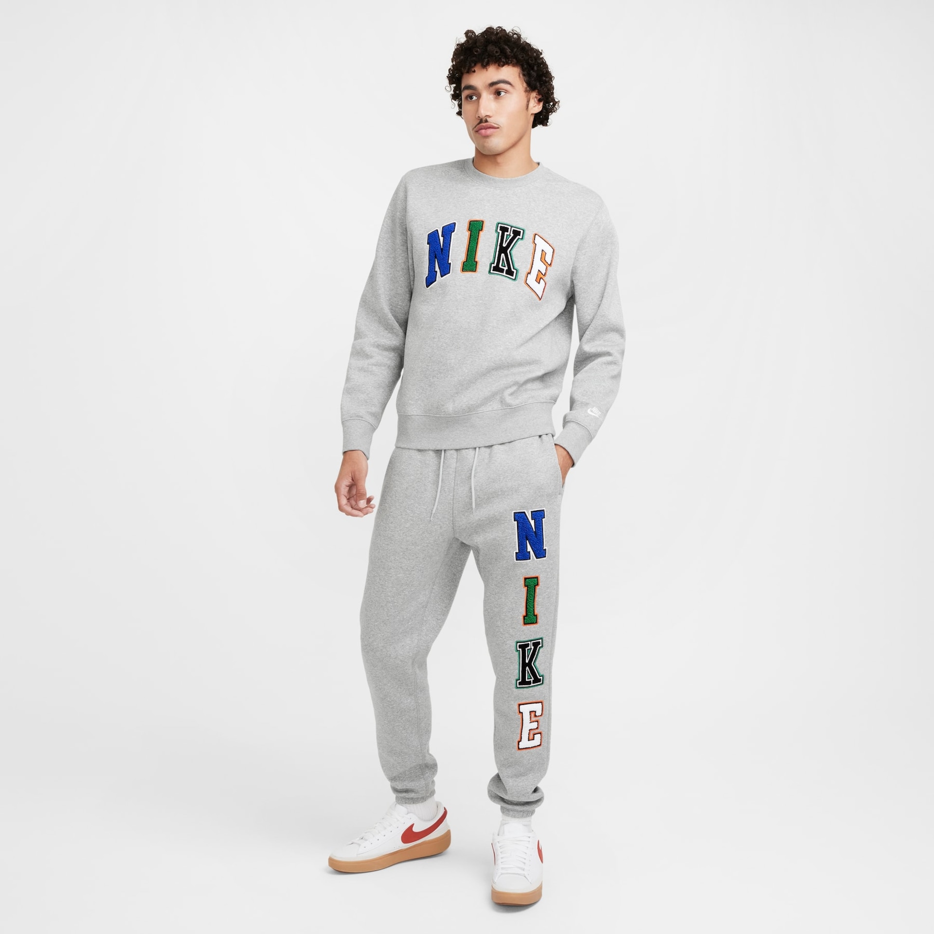 Calça Nike Club CF Masculina - Foto 6
