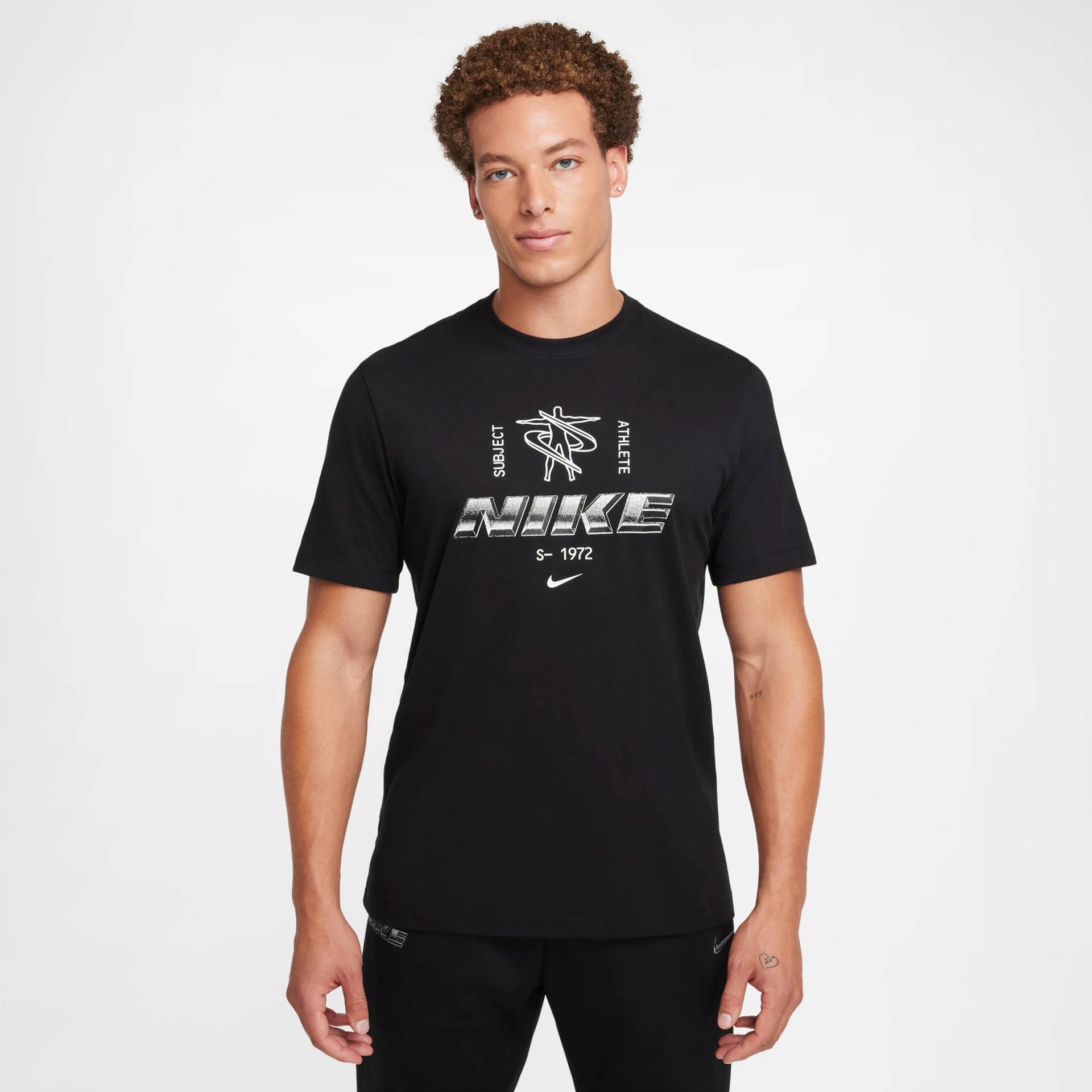 Camiseta Nike Fri-FIT GFX Masculina - Foto 1