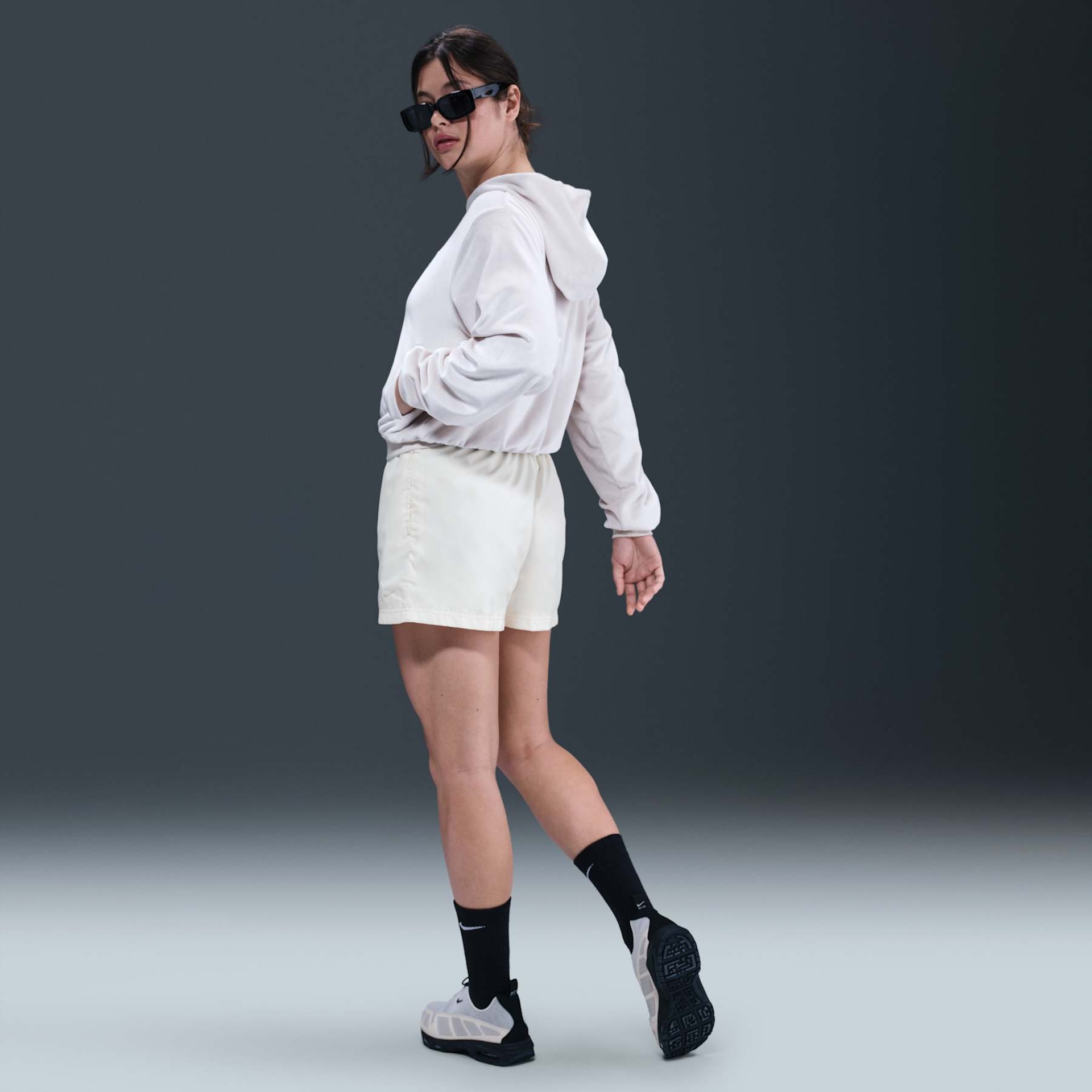 Shorts Nike Sportswear Woven Feminino - Foto 4