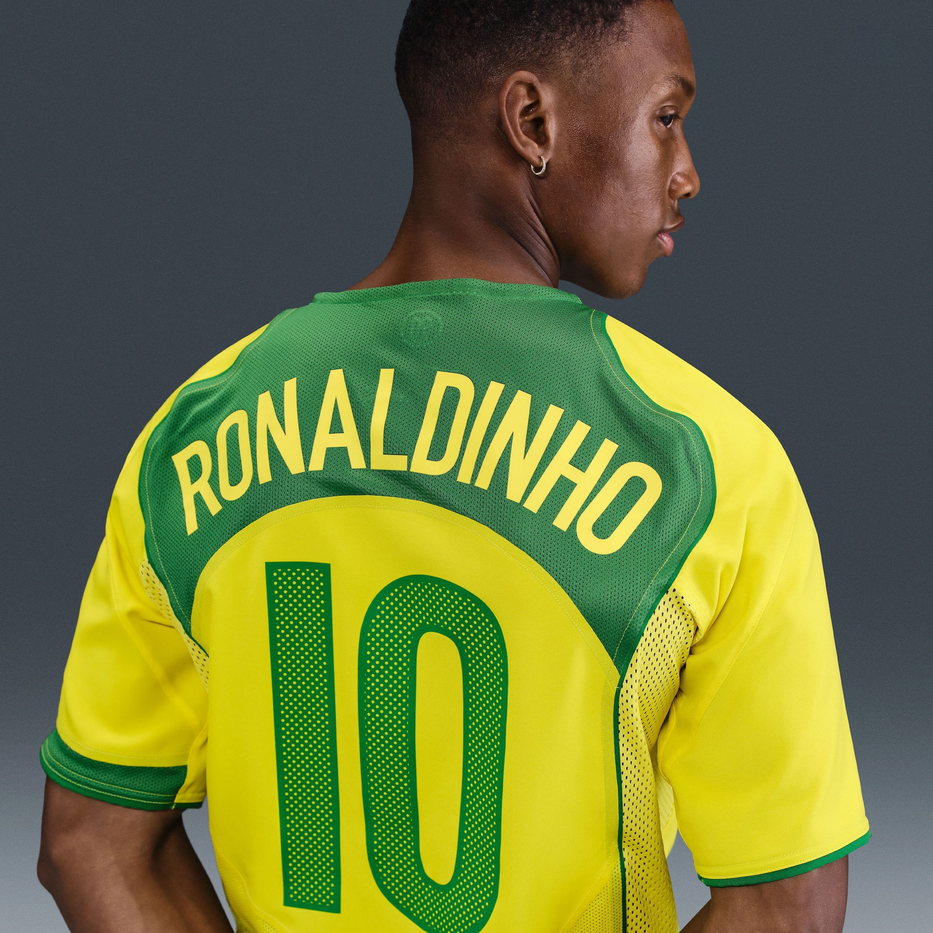 Camisa Brasil Nike Reedição Total 90 Ronaldinho Masculina - Foto 9