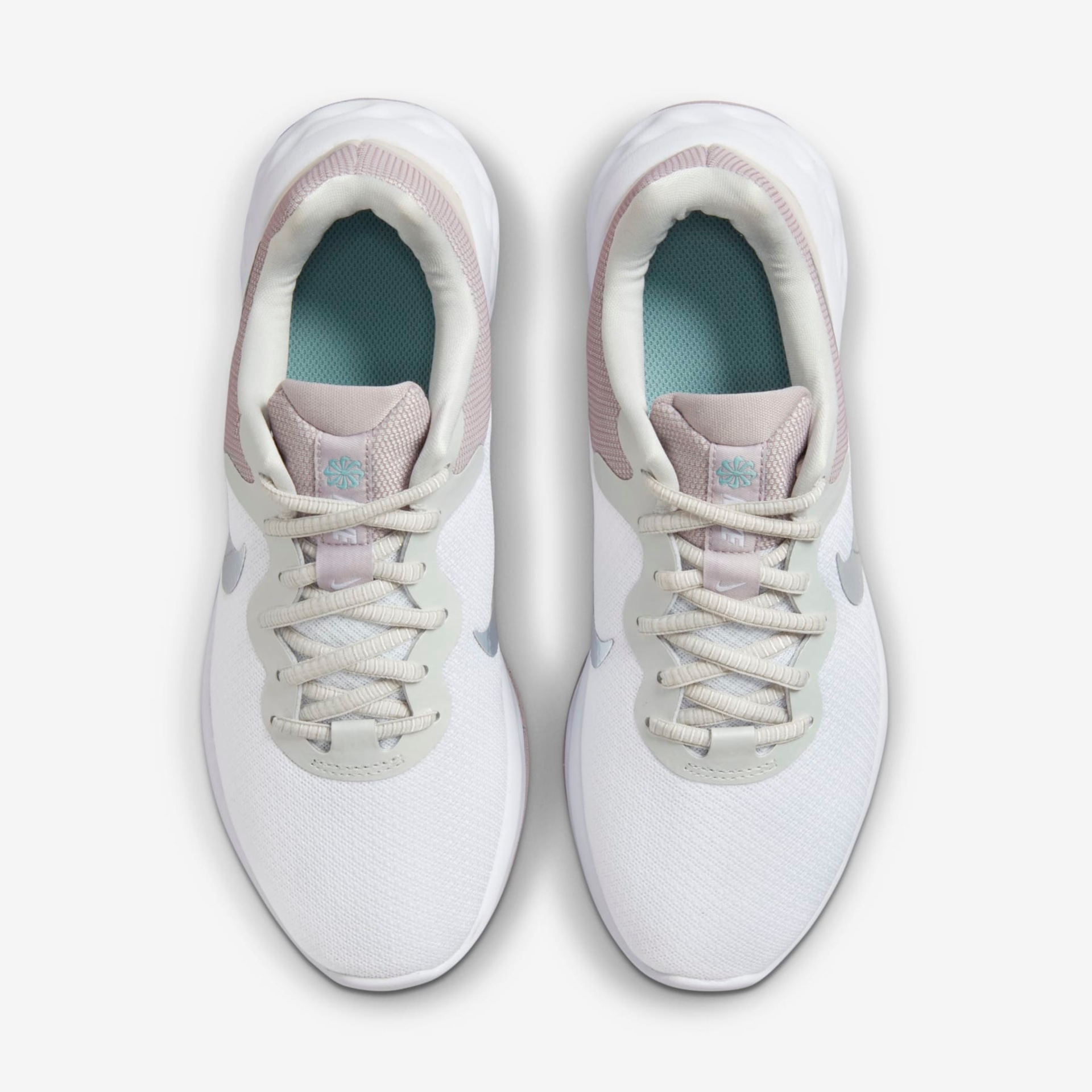 Tênis Nike Revolution 6 Premium Feminino - Foto 4