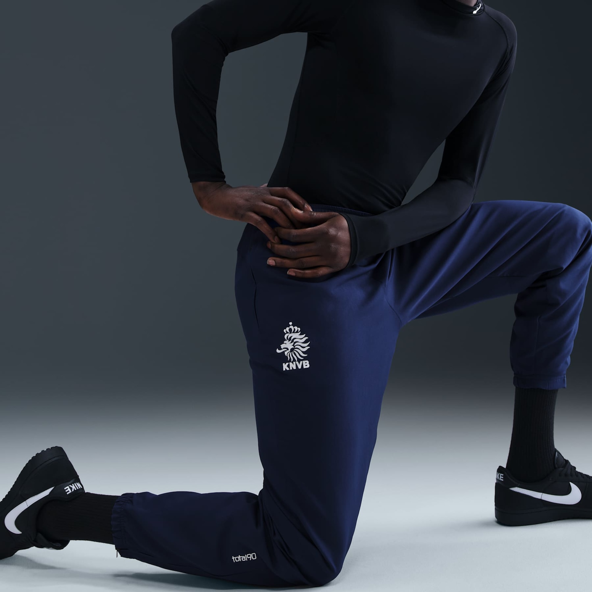 Calça Holanda Nike Reedição Total 90 Masculina - Foto 5