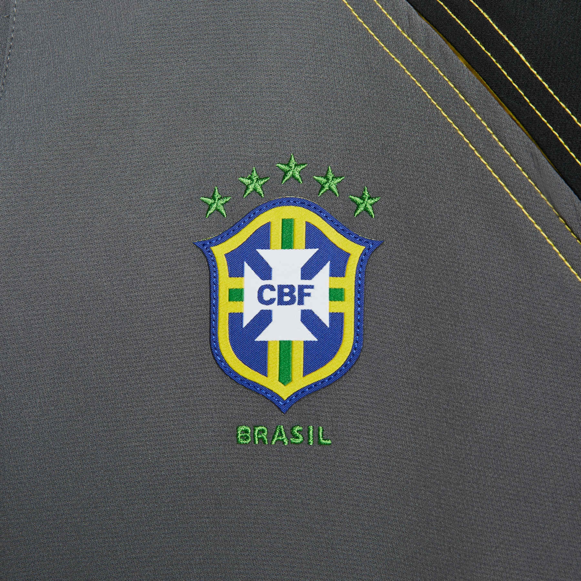 Jaqueta Brasil Nike Reedição Total 90 Masculina - Foto 5