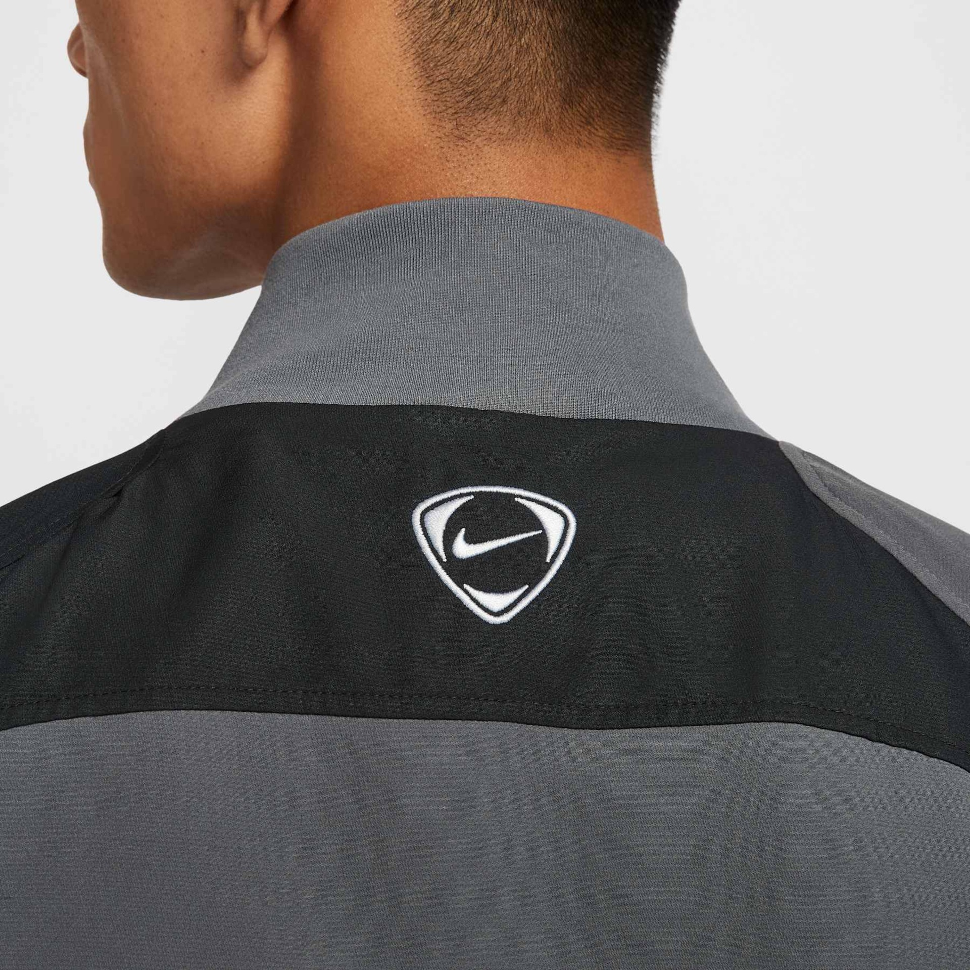 Jaqueta Brasil Nike Reedição Total 90 Masculina - Foto 8