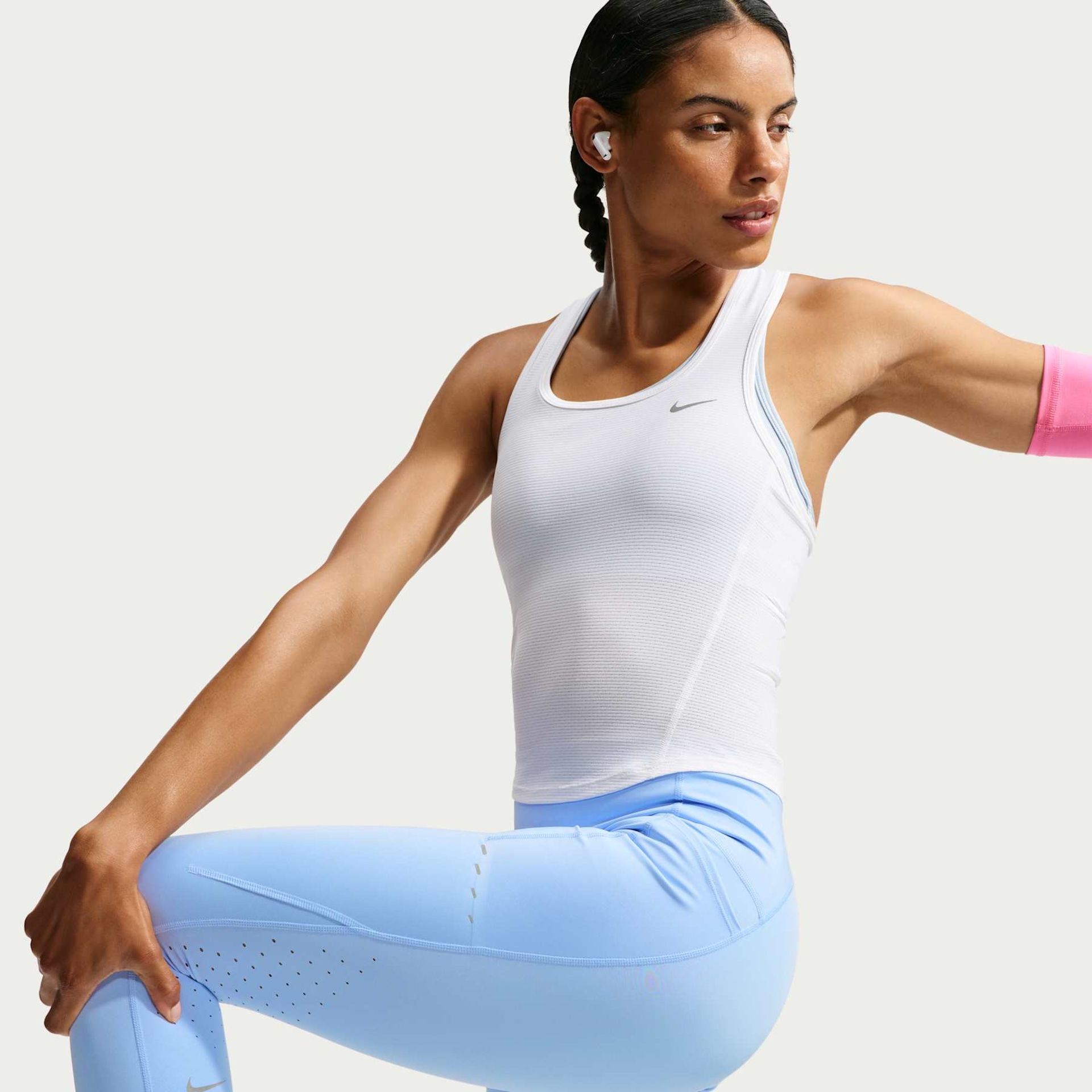 Legging Nike Dri-FIT Swift Feminina - Foto 4