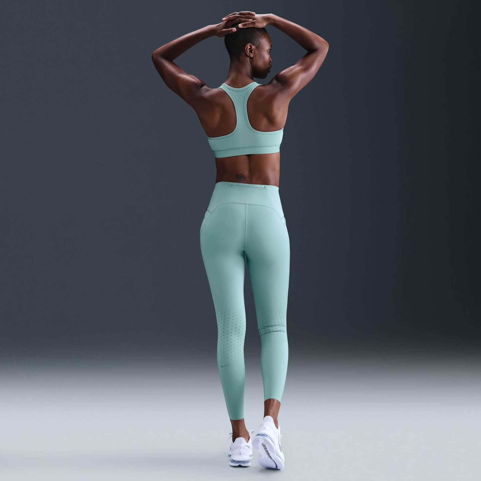 Legging Nike Dri-FIT Swift Feminina - Foto 4