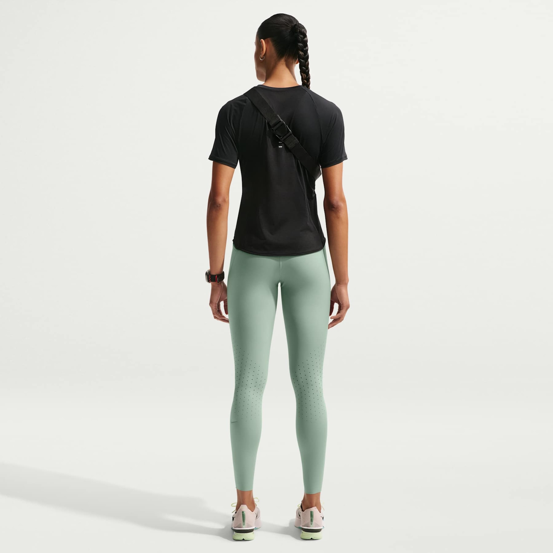 Legging Nike Dri-FIT Swift Feminina - Foto 5