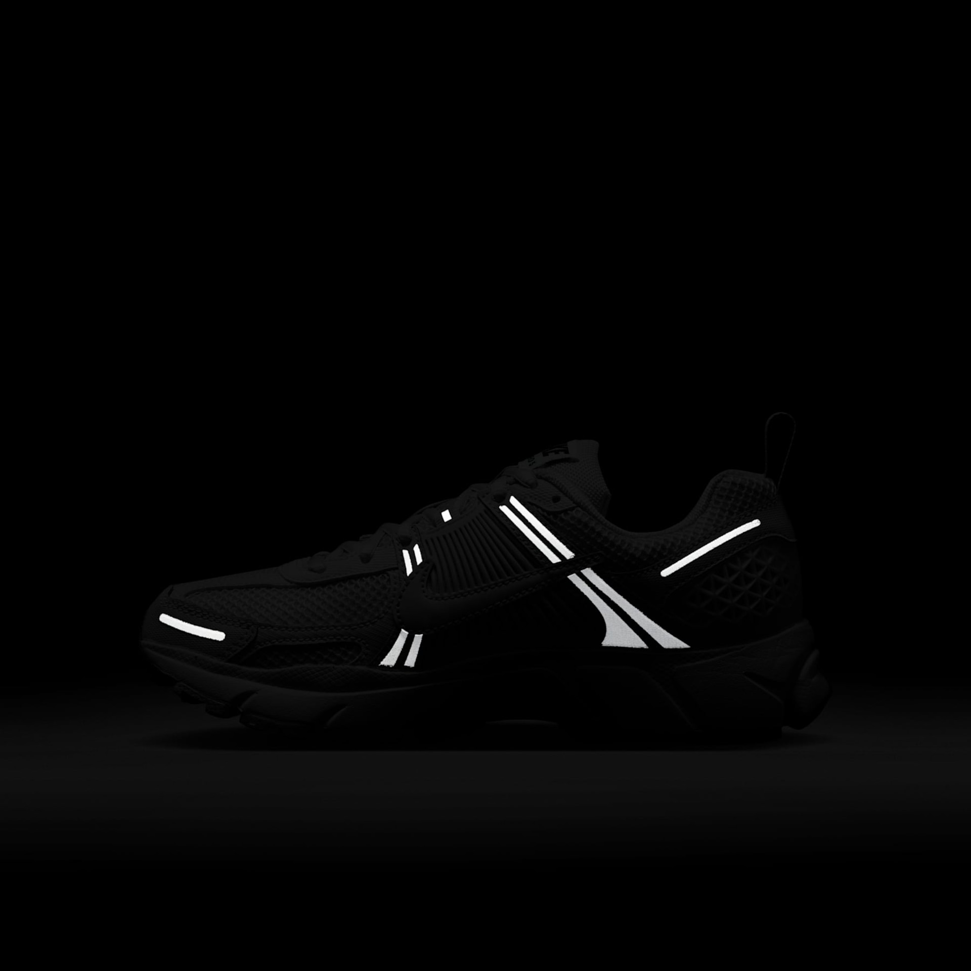 Tênis Nike Vomero 5 Infantil - Foto 12